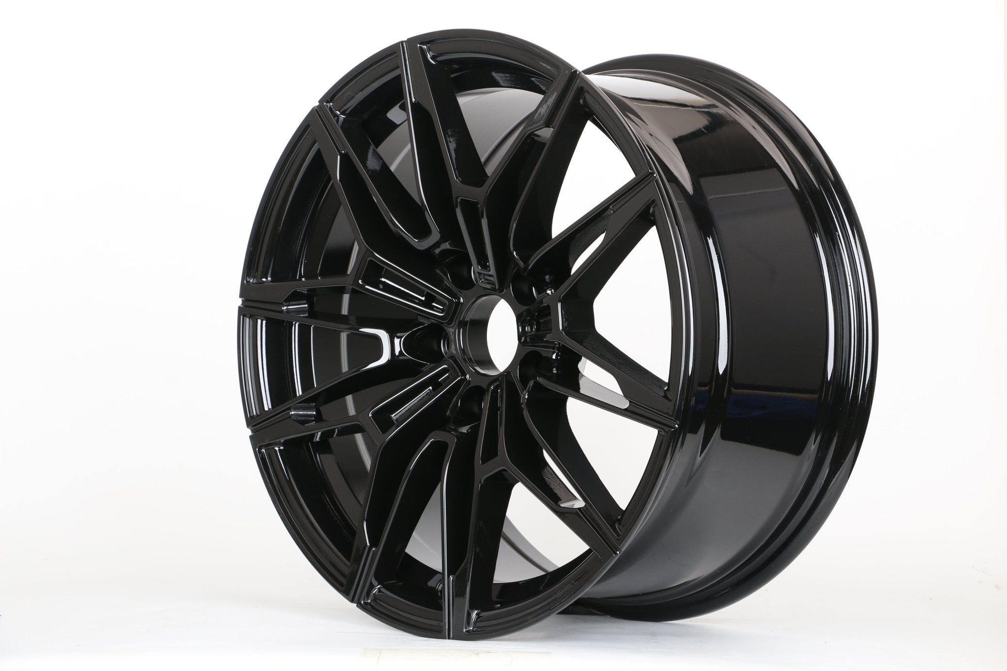 W714 D1677 Gloss Black 18x9.0 Et35 5x120 CB72.56