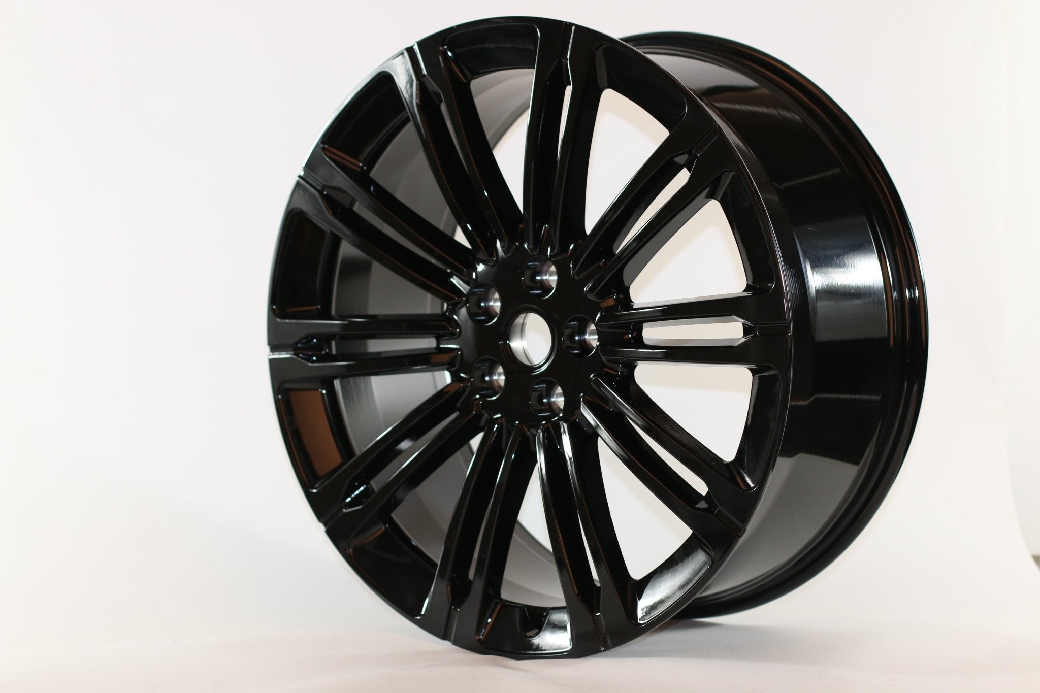 W792 IV-941 Gloss Black 22x9.5 ET49 5x120 CB72.6 Mag Seating