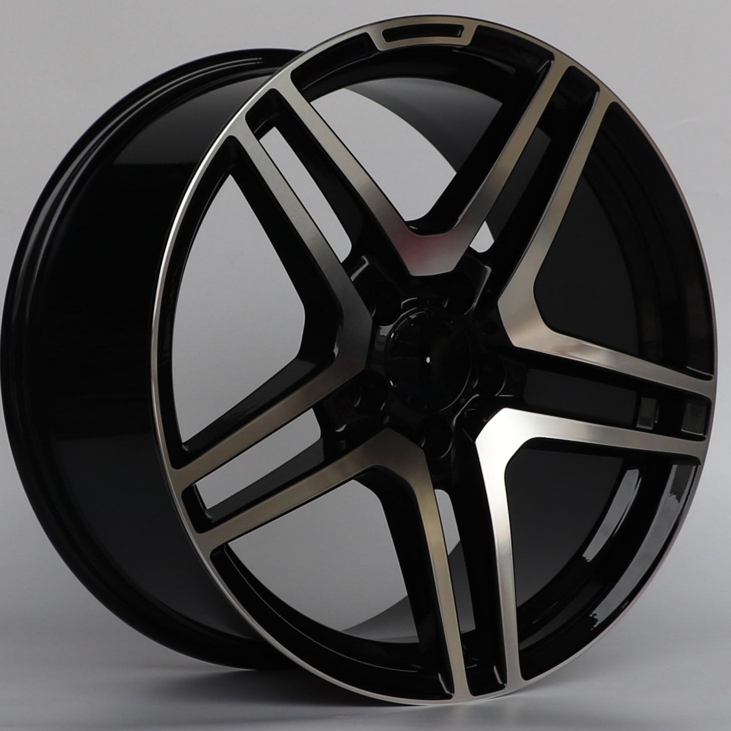 W815-Gunmetal Machied Face 18x9.5 ET35 5x112 CB66.6