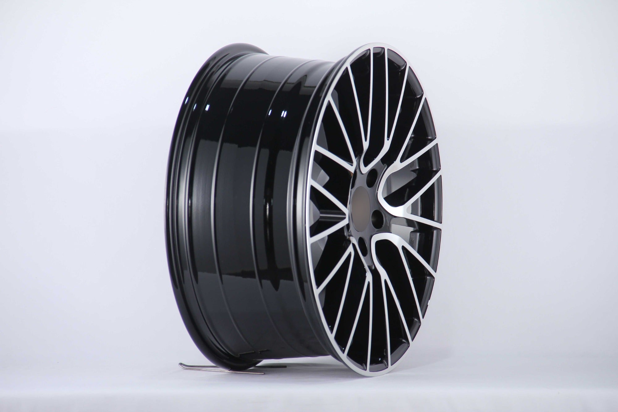 W855 iV-704 Black Machined Face 22x10 ET48 5x130 CB71.6