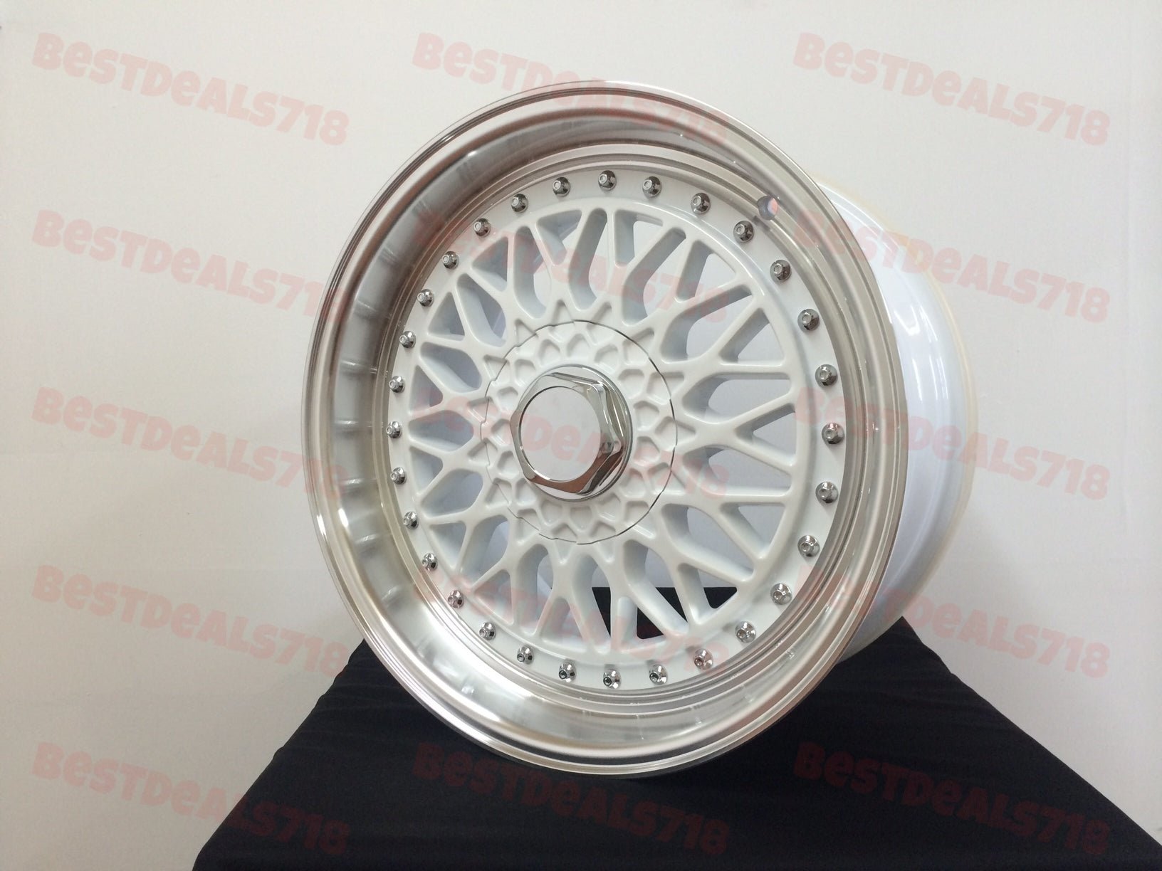W881 479 White Machined Lip 17x7.5 ET35 5x100/112/114.3 CB73.1