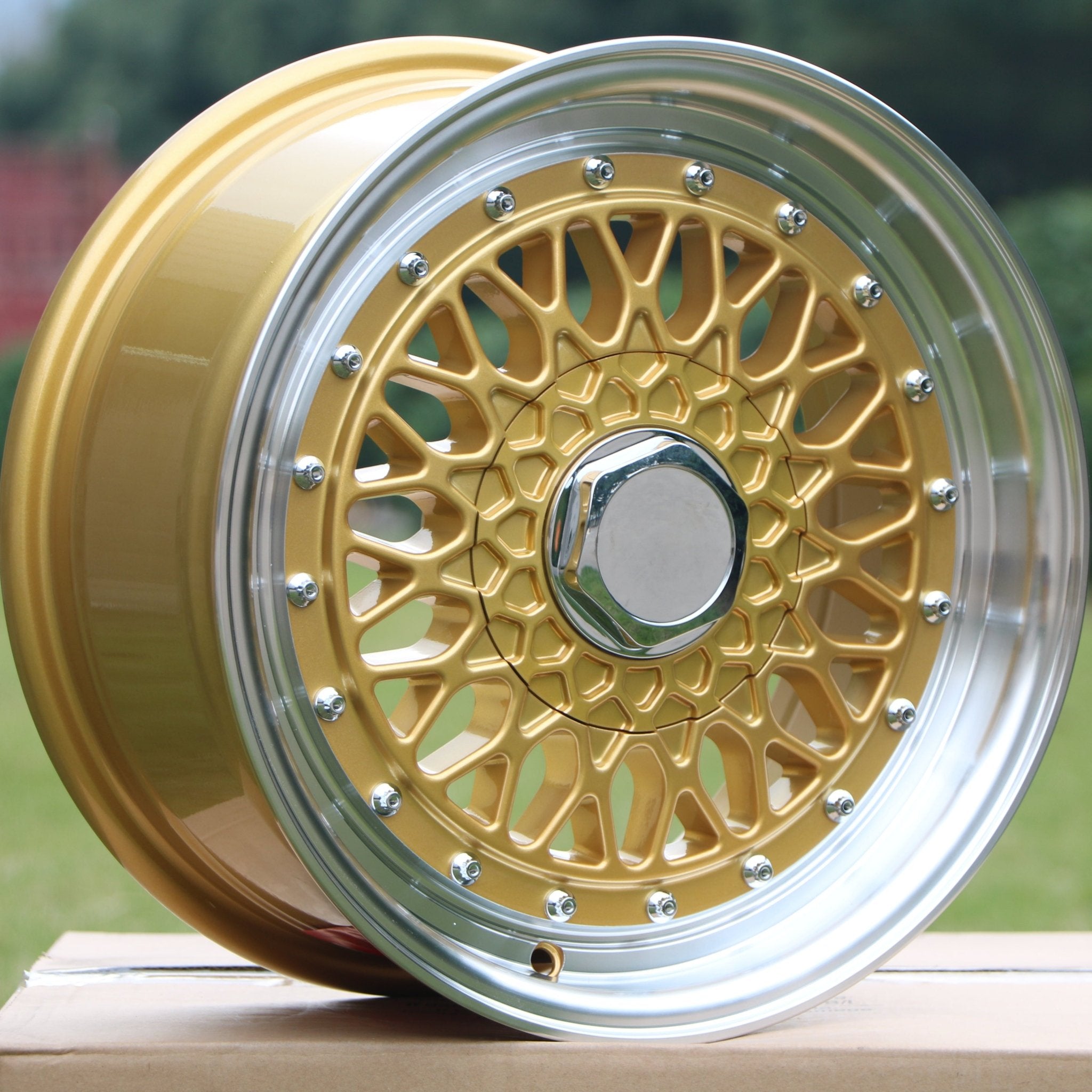W883 Gold Machined Lip With Silver Rivet 20x9.5 Et35 5x120/114.3 CB73.1