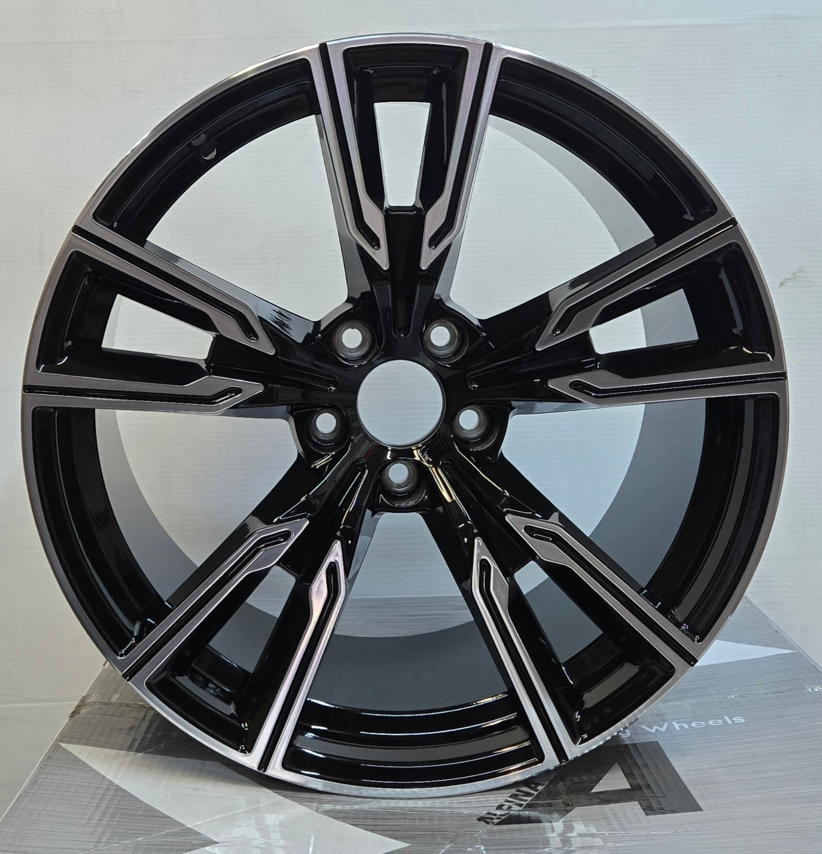 H945 747M STYLE 20x10 5x120 GLOSS BLACK MACHINE FACE