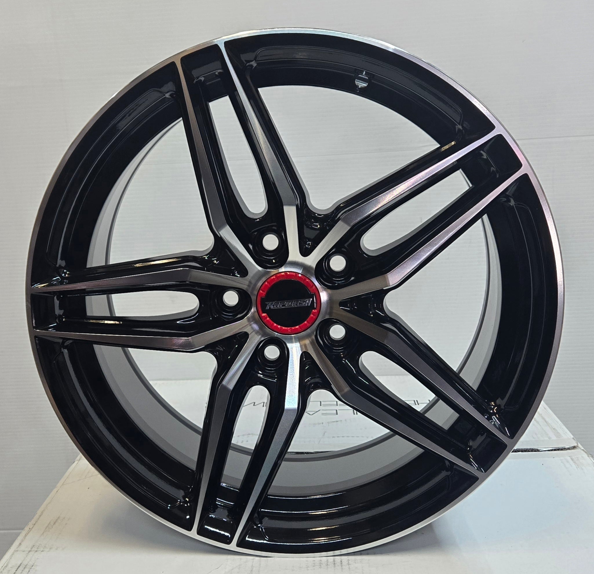 RAPIDASH RD-M102 17x7.5 5x114.3 GLOSS BLACK MACHINED FACE