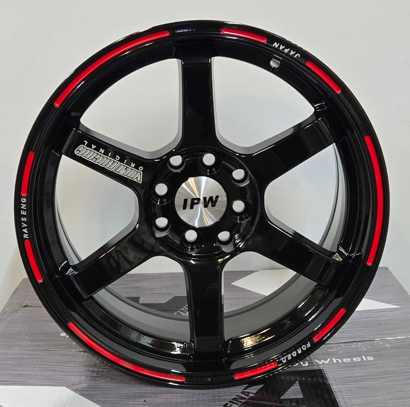 TE37 ULTRA 16x7.0 8x100 / 4x114.3 GLOSS BLACK WITH RED LINE LETTERING