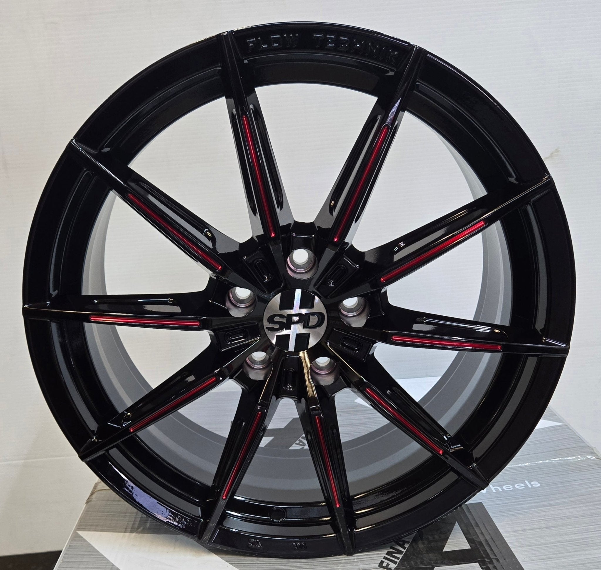 SPD-40 18x8.0 5x112 / 5x114.3 GLOSS BLACK ITH RED MILLED