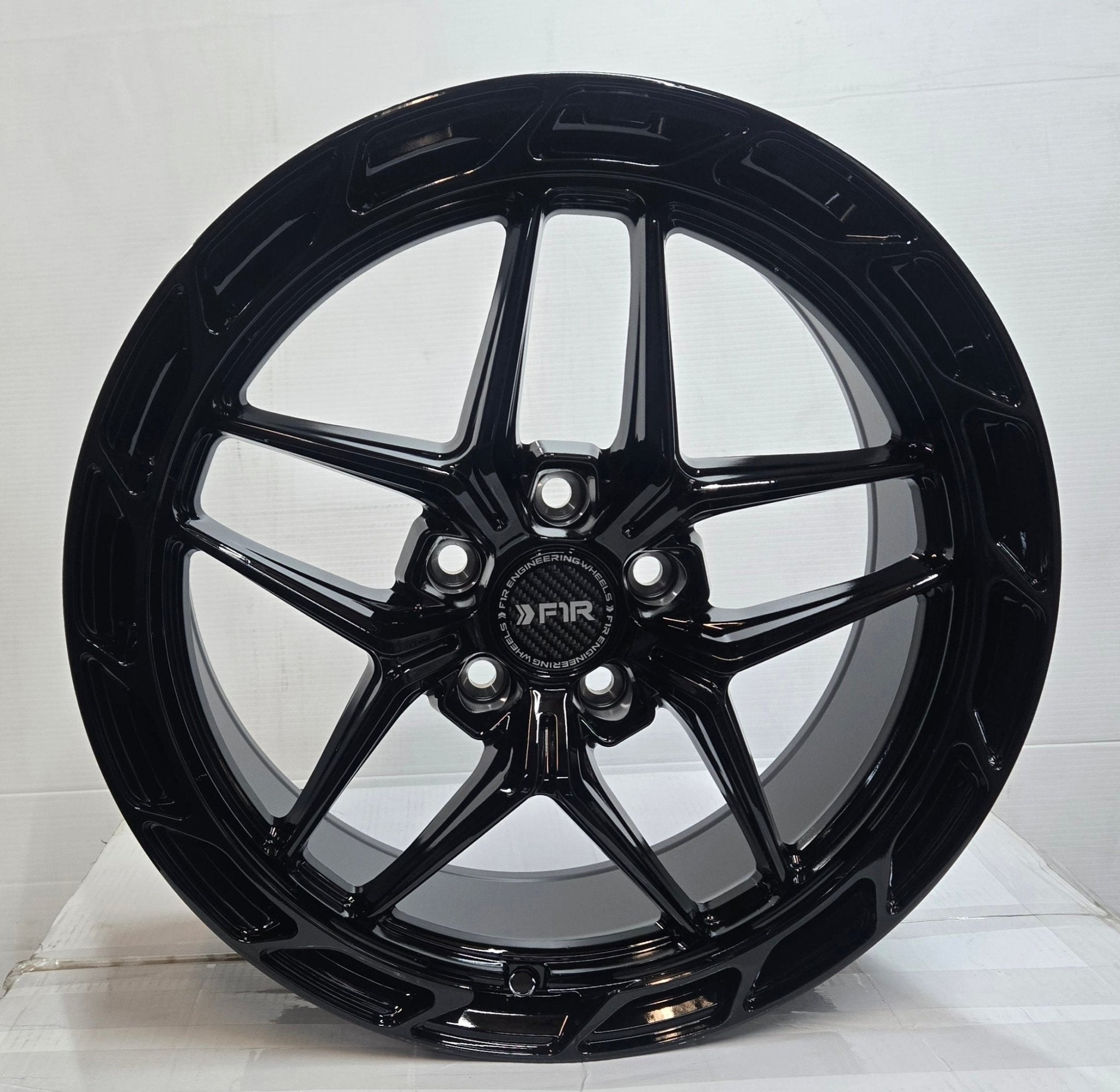F1R FS5 20X9.0 5X114.3 GLOSS BLACK