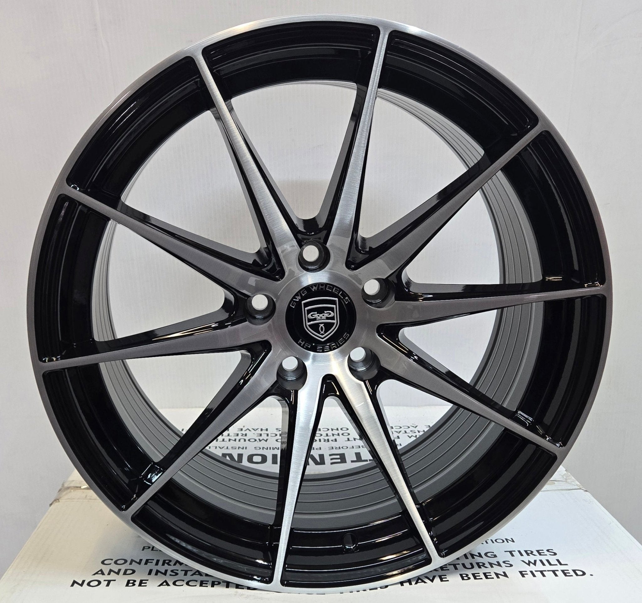 GWG HP4 18X9.0 5X114.3 BLACK MACHINED FACE