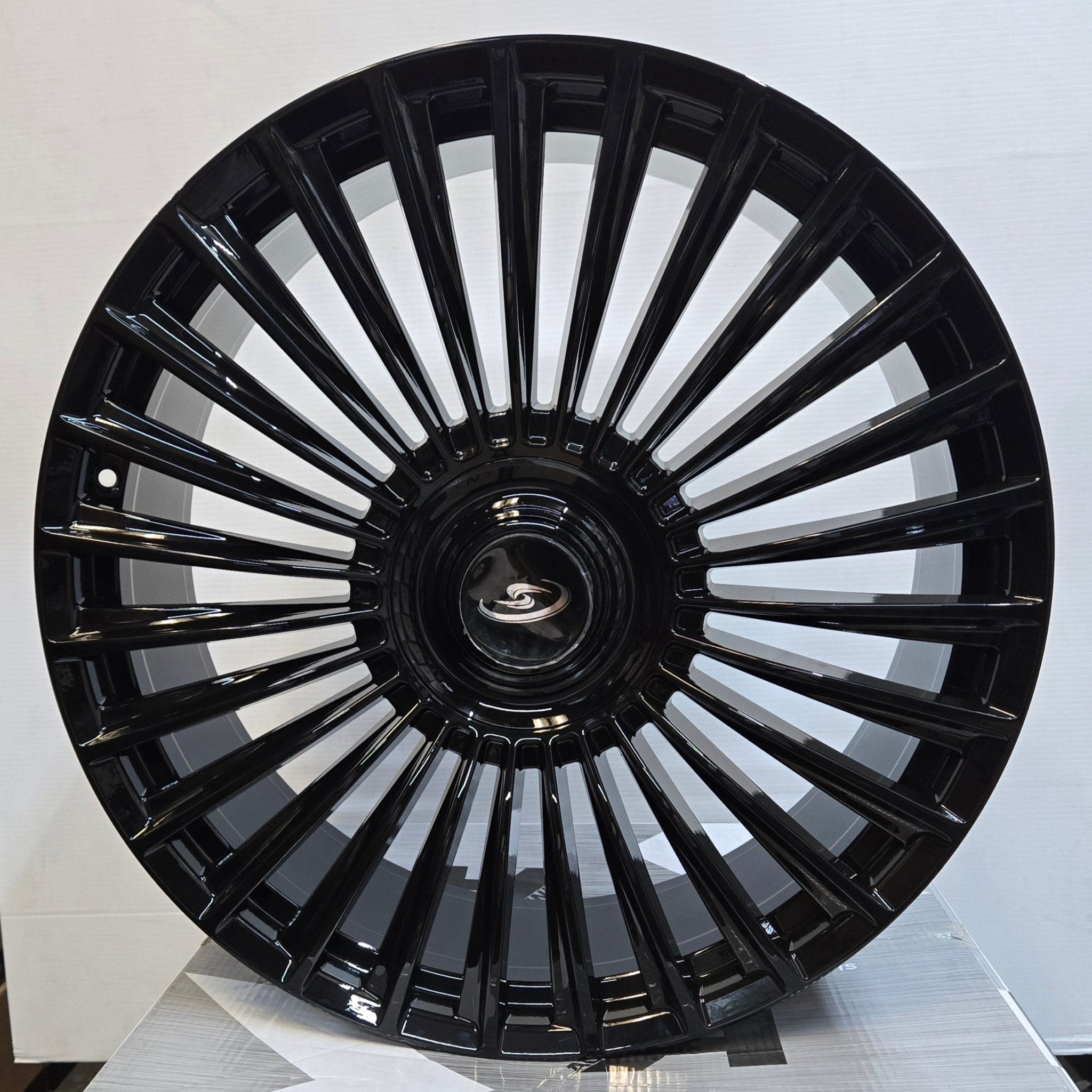 FF02 22X10.5 5X112 GLOSS BLACK