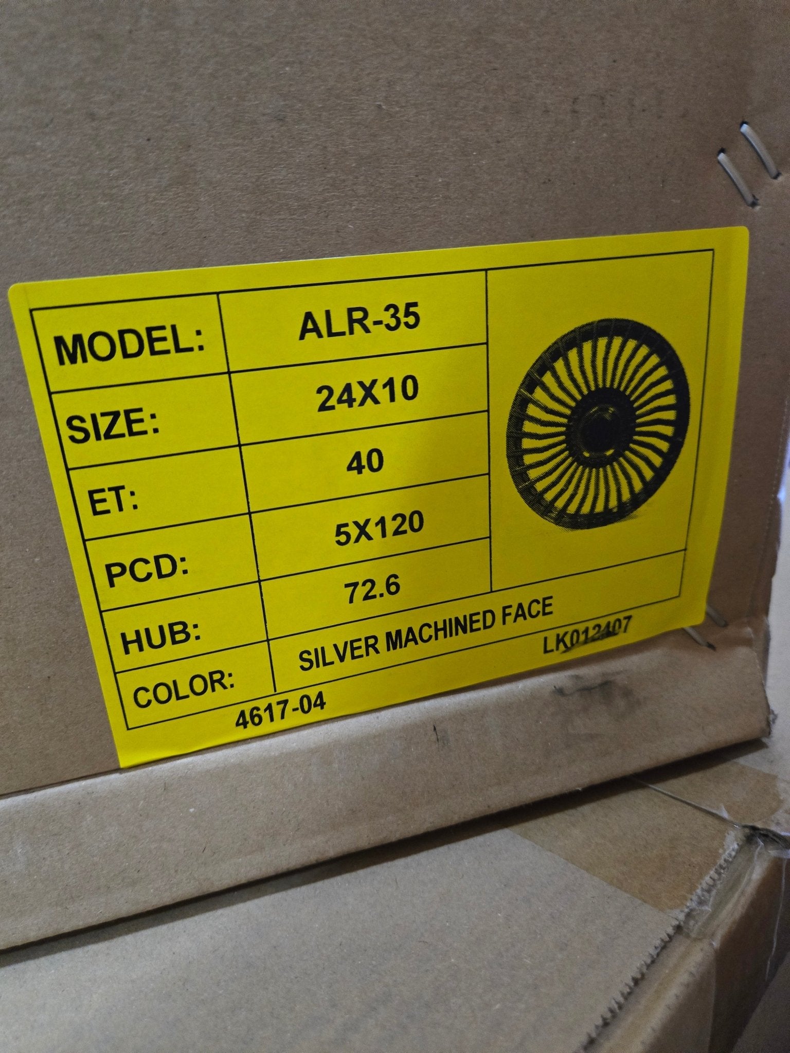 LR35 24X10 5X120 FLOW FORM SILVER MACHINED FACE