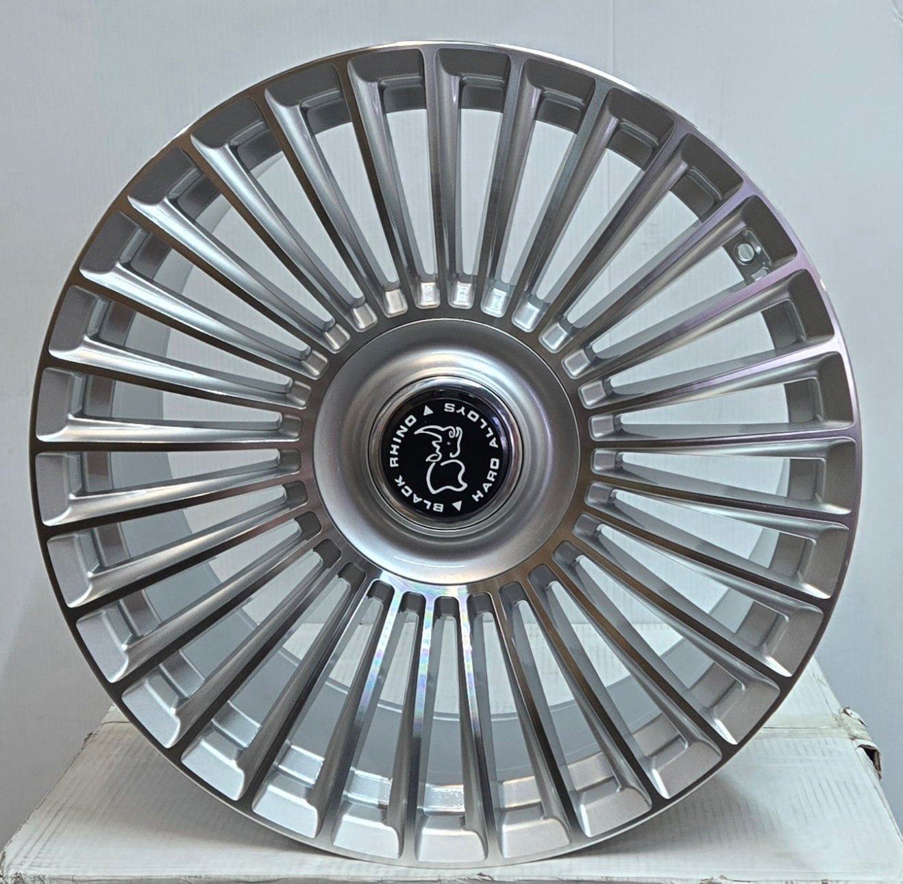 W841F 22X9.0 5X112 5X114.3 5X120 SIVER MACHINED FACE