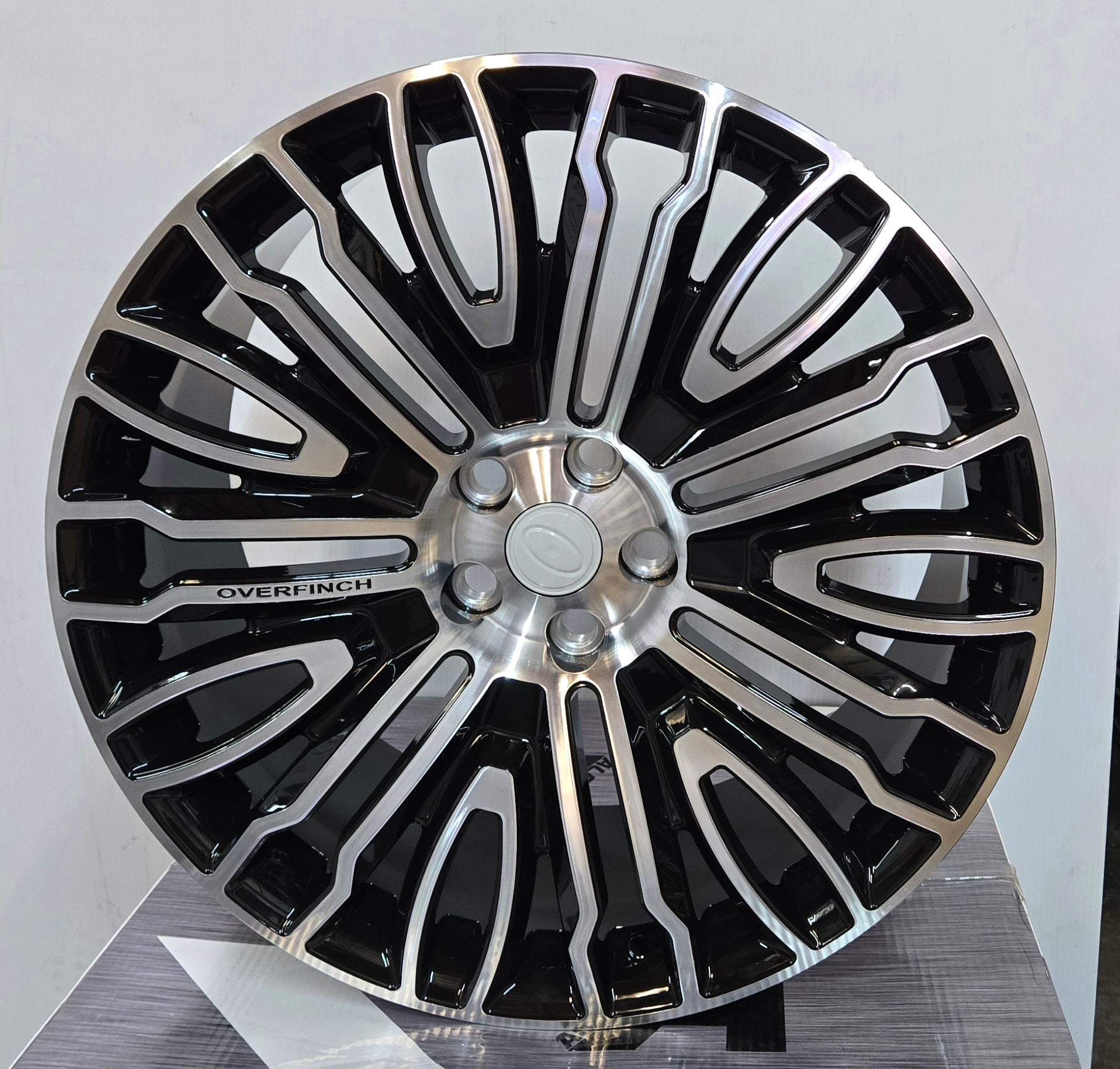 MONO BLOCK OVERFINCH ZEUS 22x10 5x120 GLOSS BLACK MACHINE FACE
