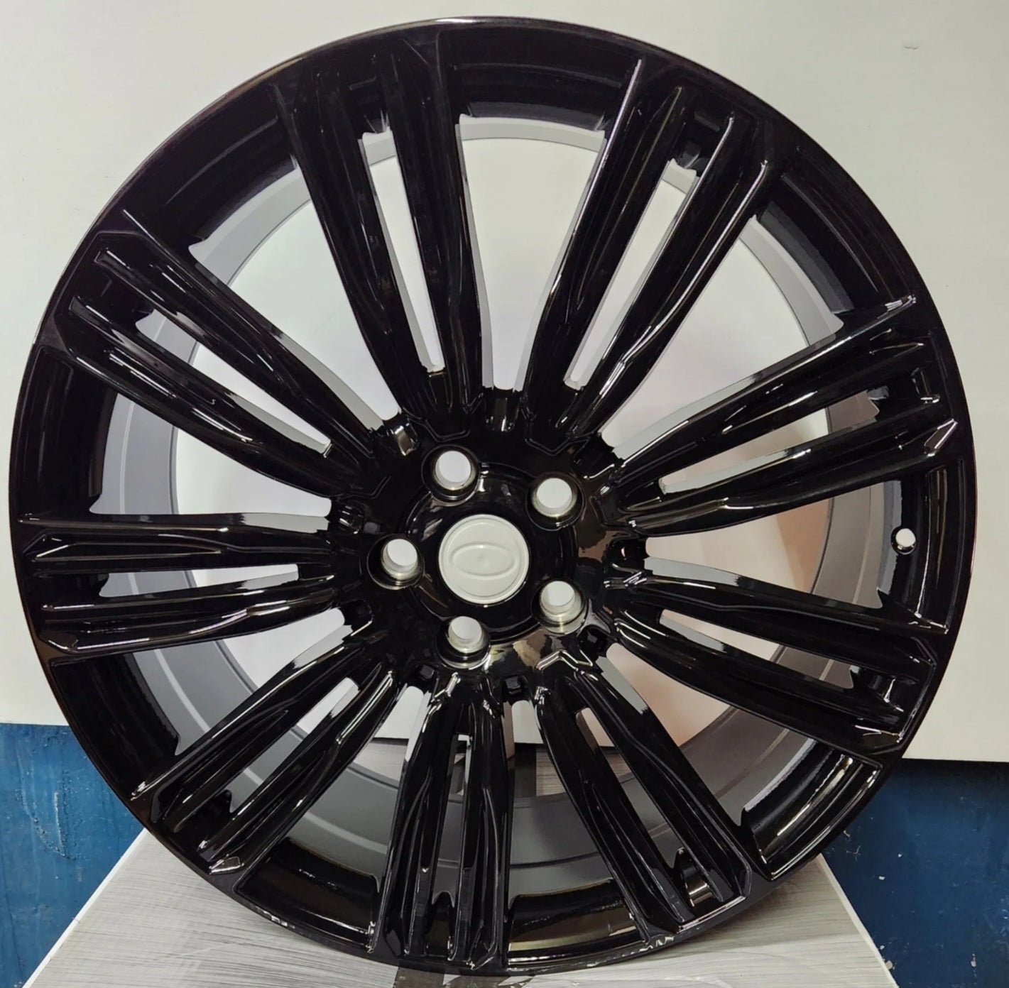 H716F VELAR-DYNAMIC HSE REP 22X9.5 5X120 PIANO BLACK