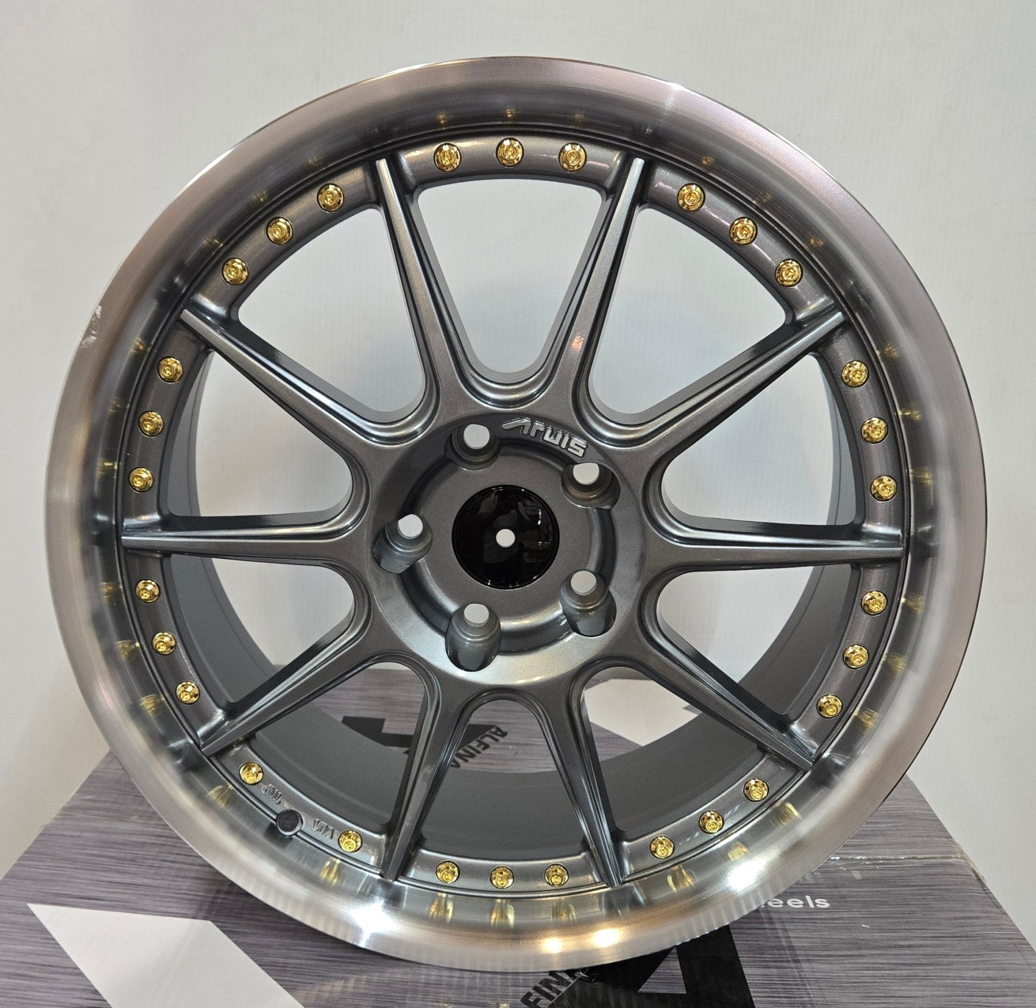 PEGASUS AD081 18X8 5X4.5 MAML+GOLD RIVET