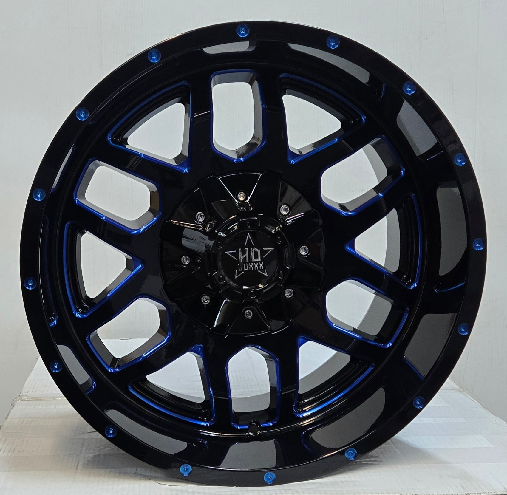 HLD -13 20X10 5X127 PIANO BLACK BLUE MILLING WINDOW