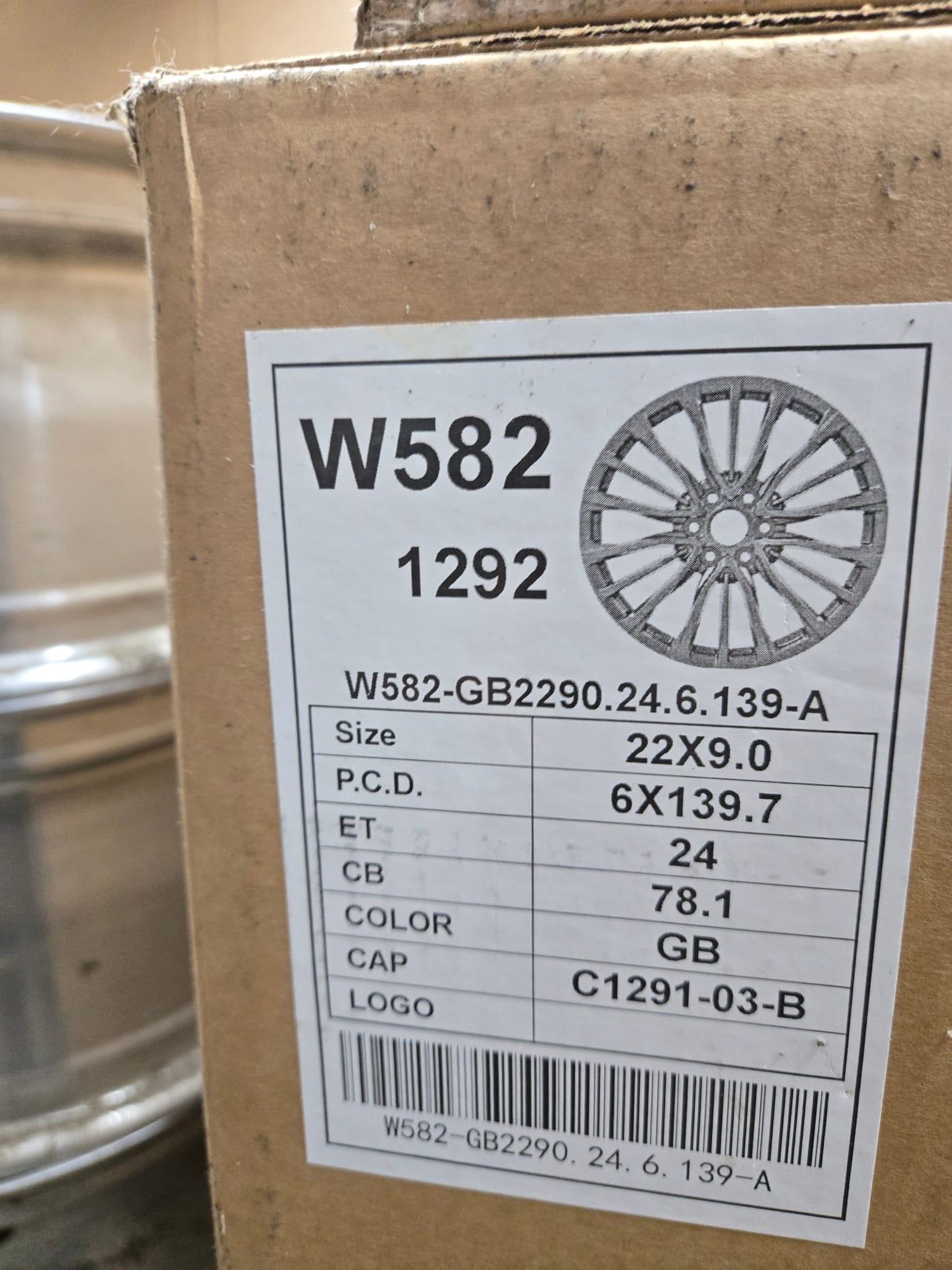 W582 22X9.5 6X139.7 GLOSS BLACK
