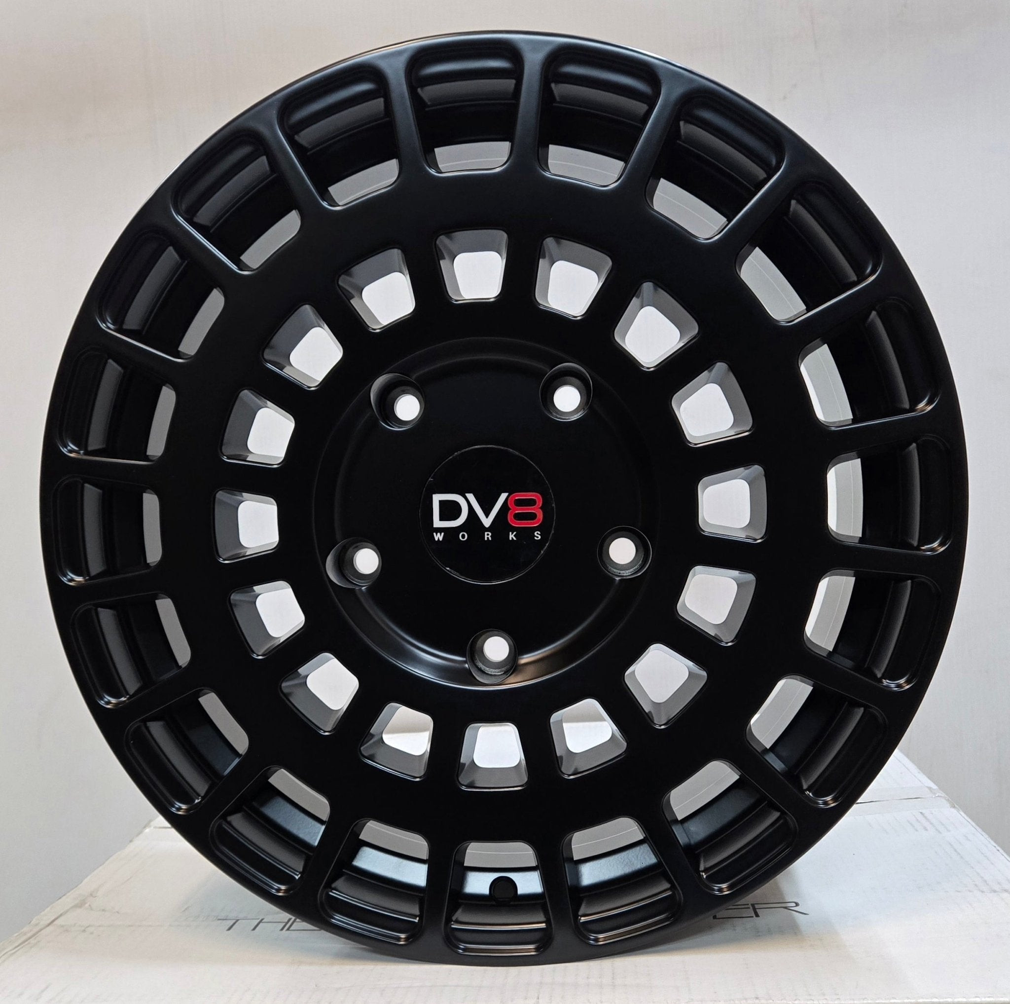 DHC 1831 18X7.5 5X160 SATIN BLACK