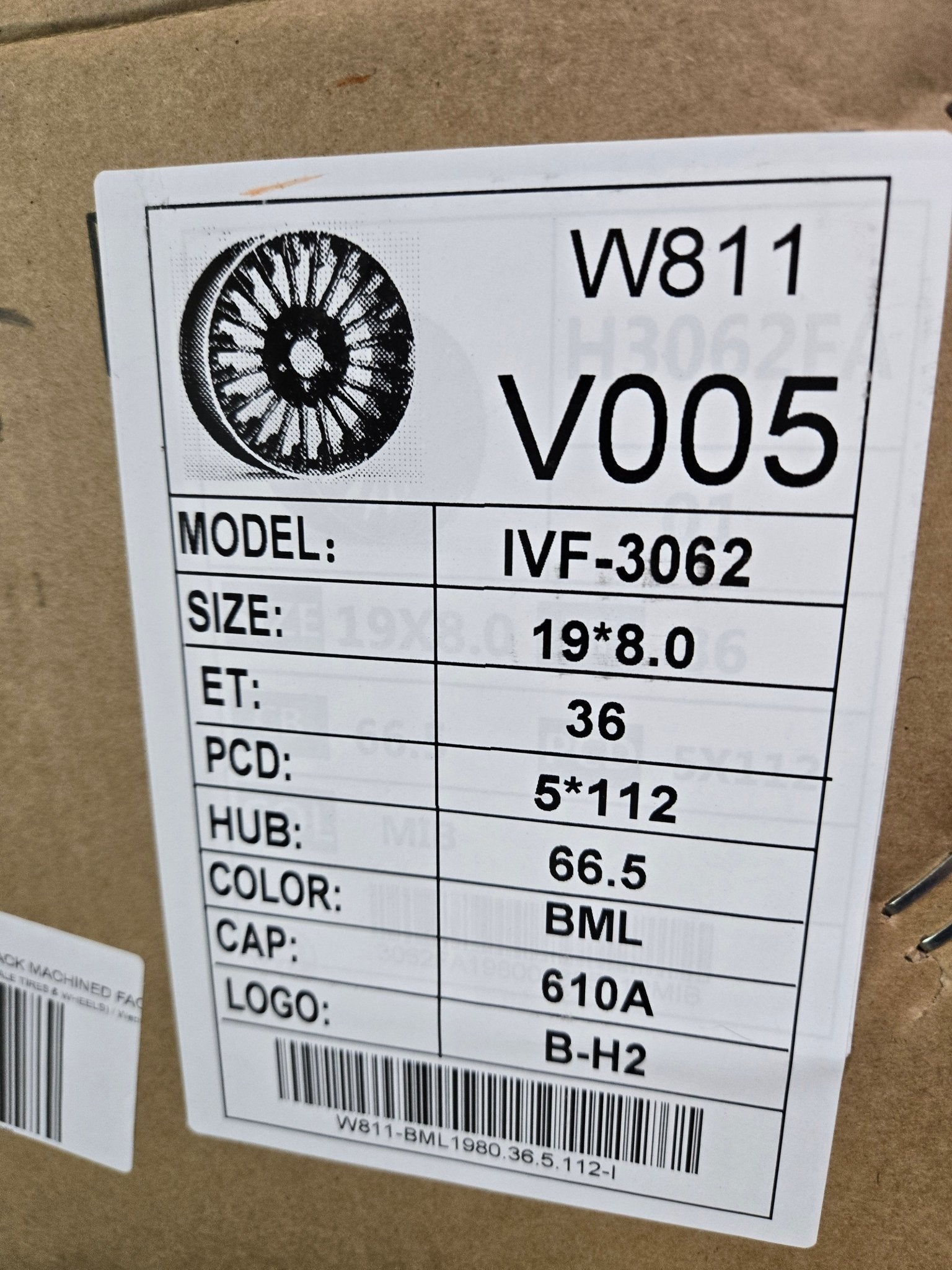W811 19X8.0 5X112 BLACK MACHINED FACE