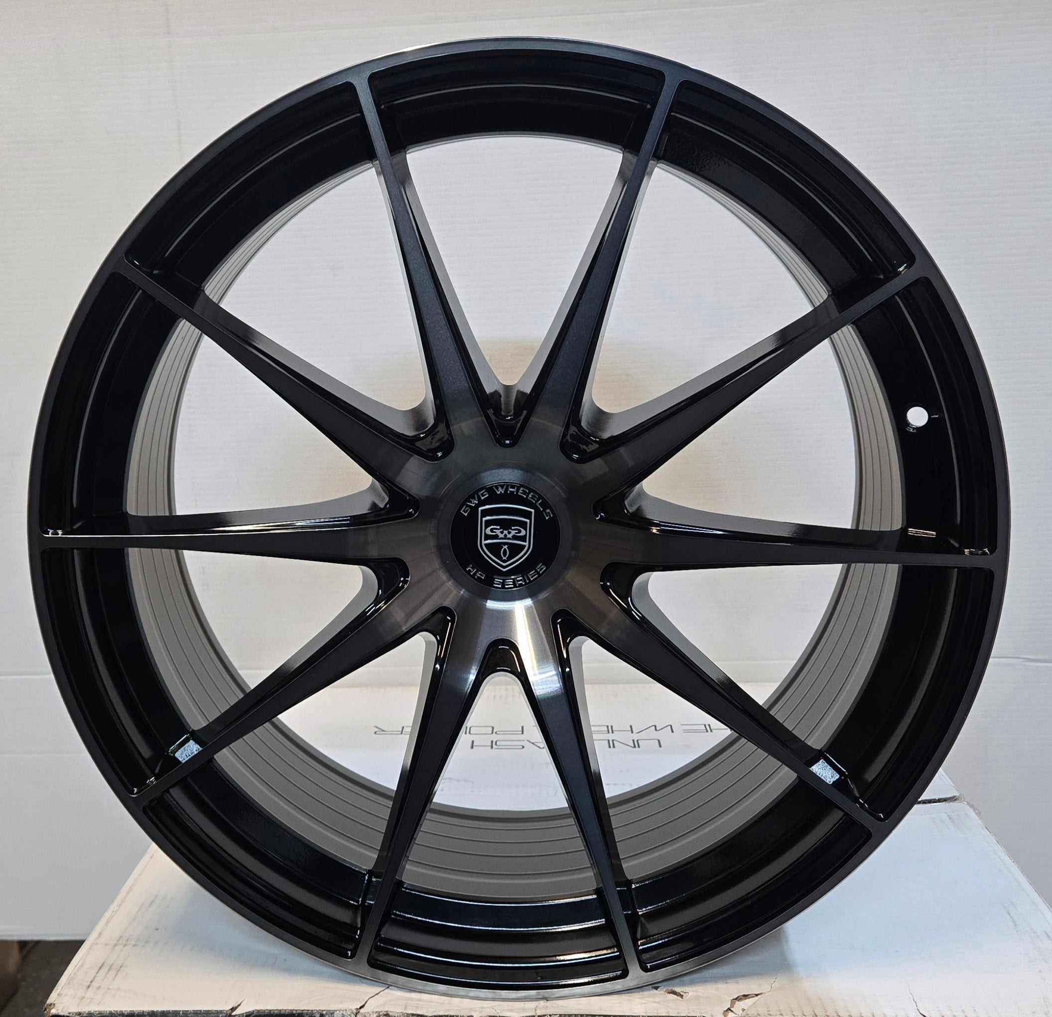 GWG HP4 20X9.0 5X114.3 GLOSS BLACK DARK TINT