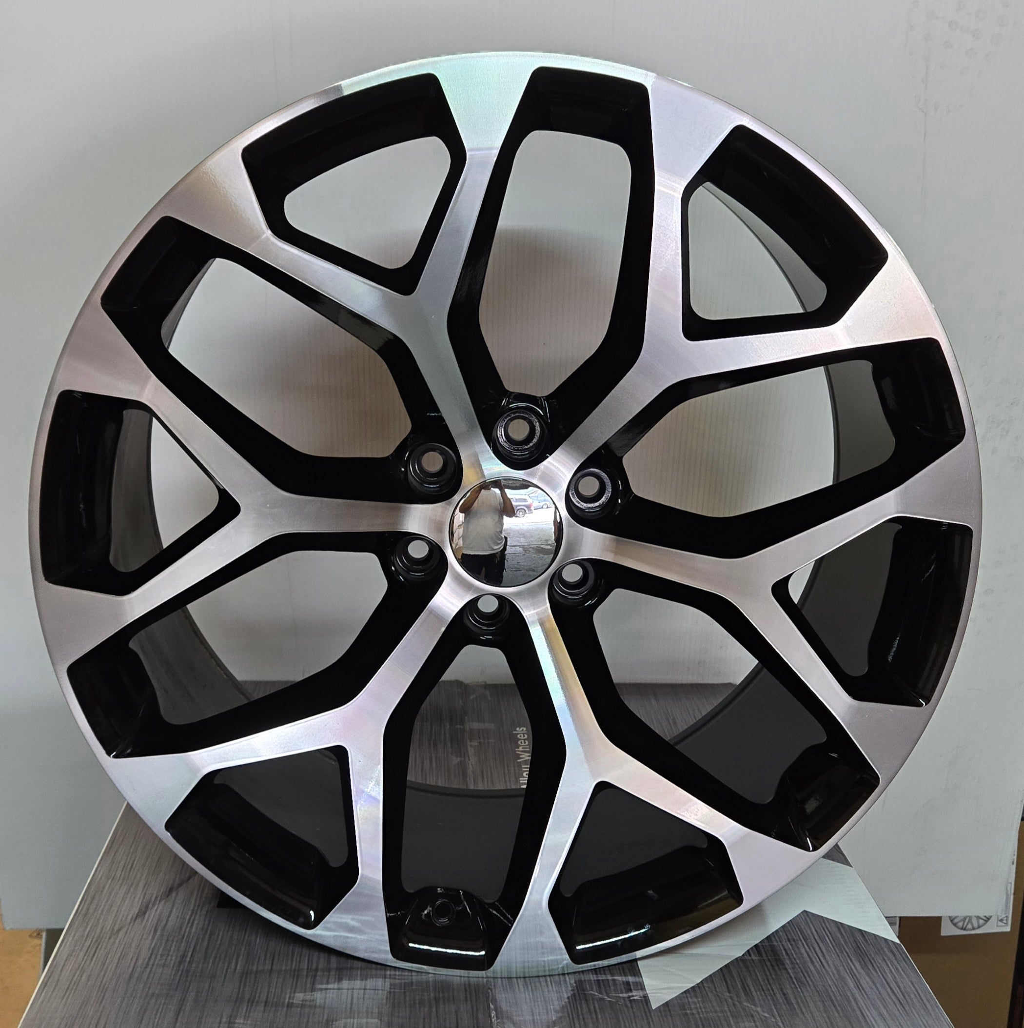 REP 348 24X10 6X139.7 BLACK MACHINED FACE