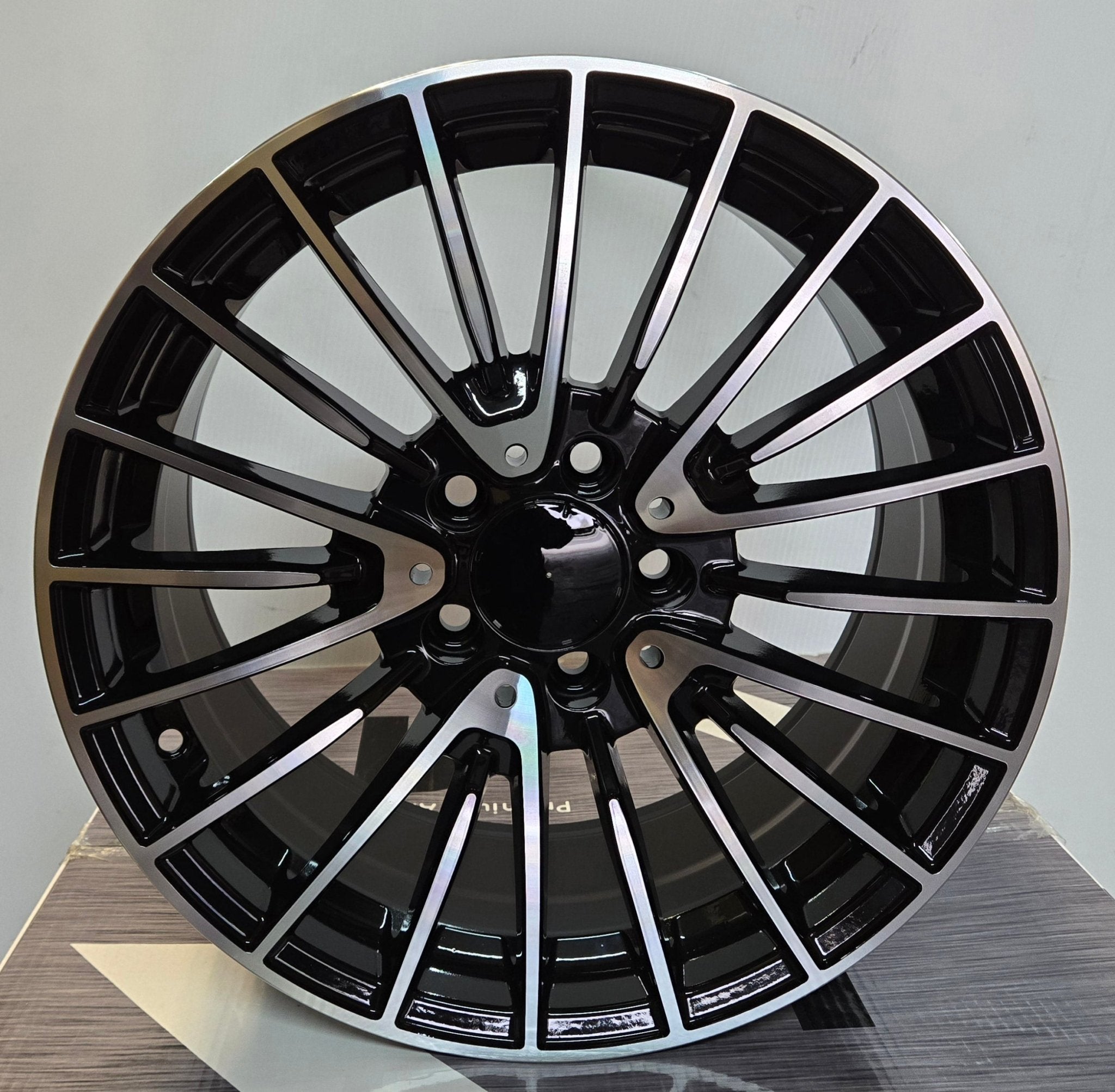 8102 18x8.0 5x112 BLACK MACHINED FACE