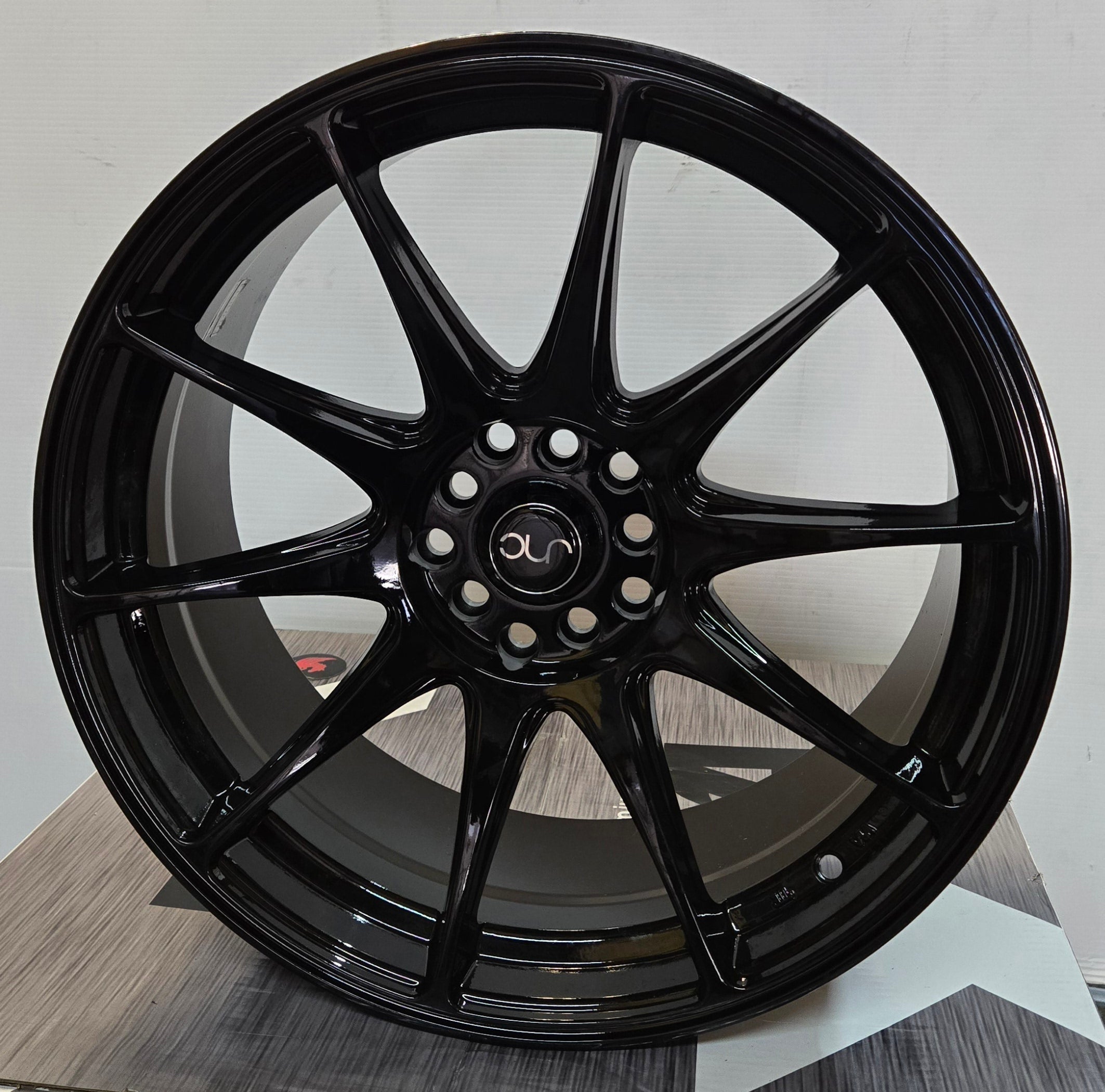 527A/B 18X8.0 5X100 5X114.3 PIANO BLACK