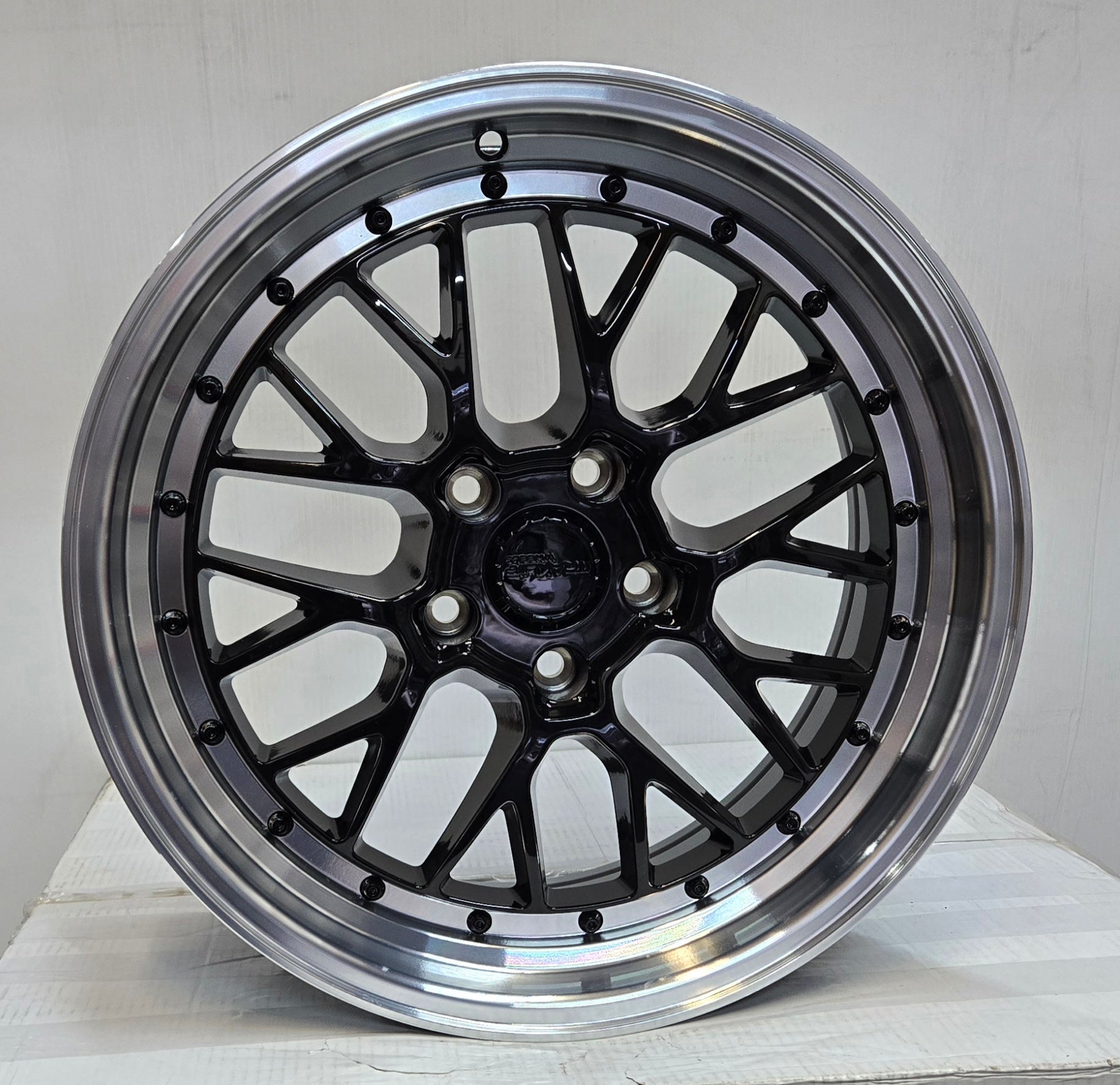TRAKLITE TURBULANCE 18X8.5 5X114.3 GLOSS BLACK POLISHED LIP