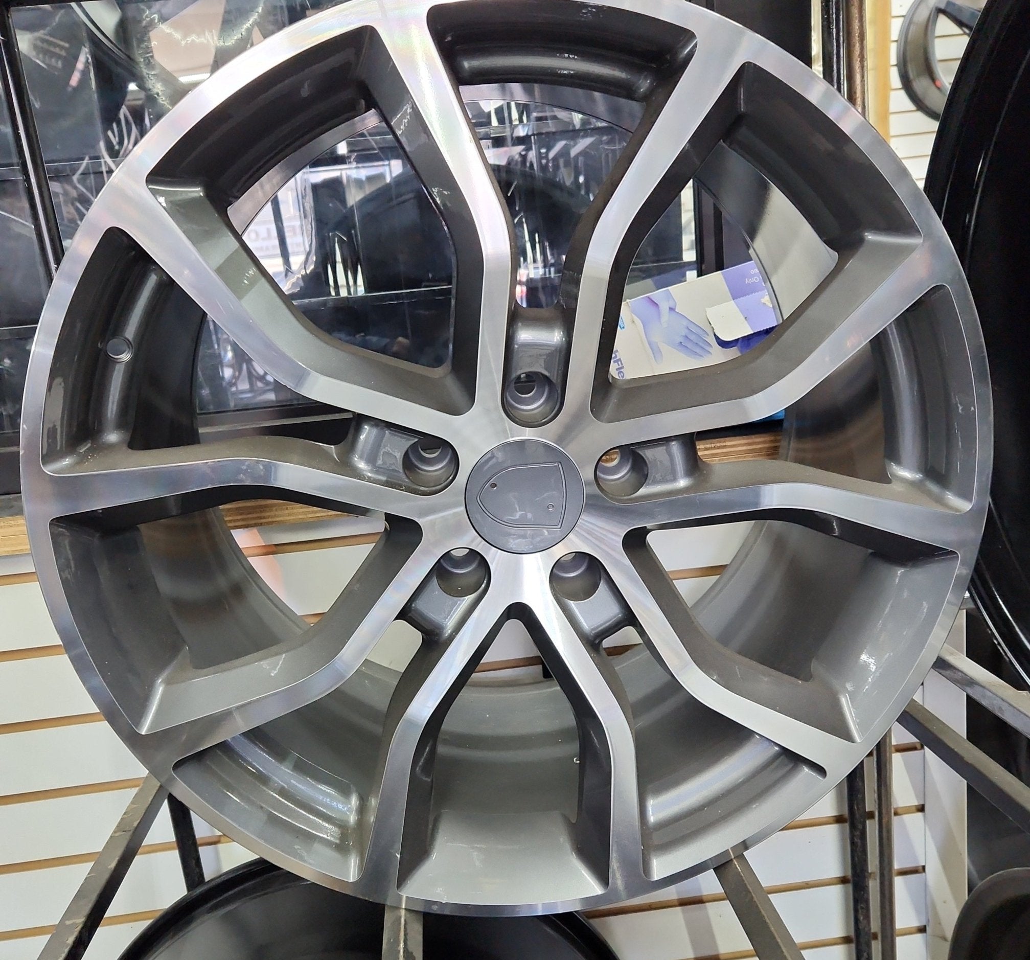 868 21X9.5 - 5X130 GUN METAL MACHINE FACE