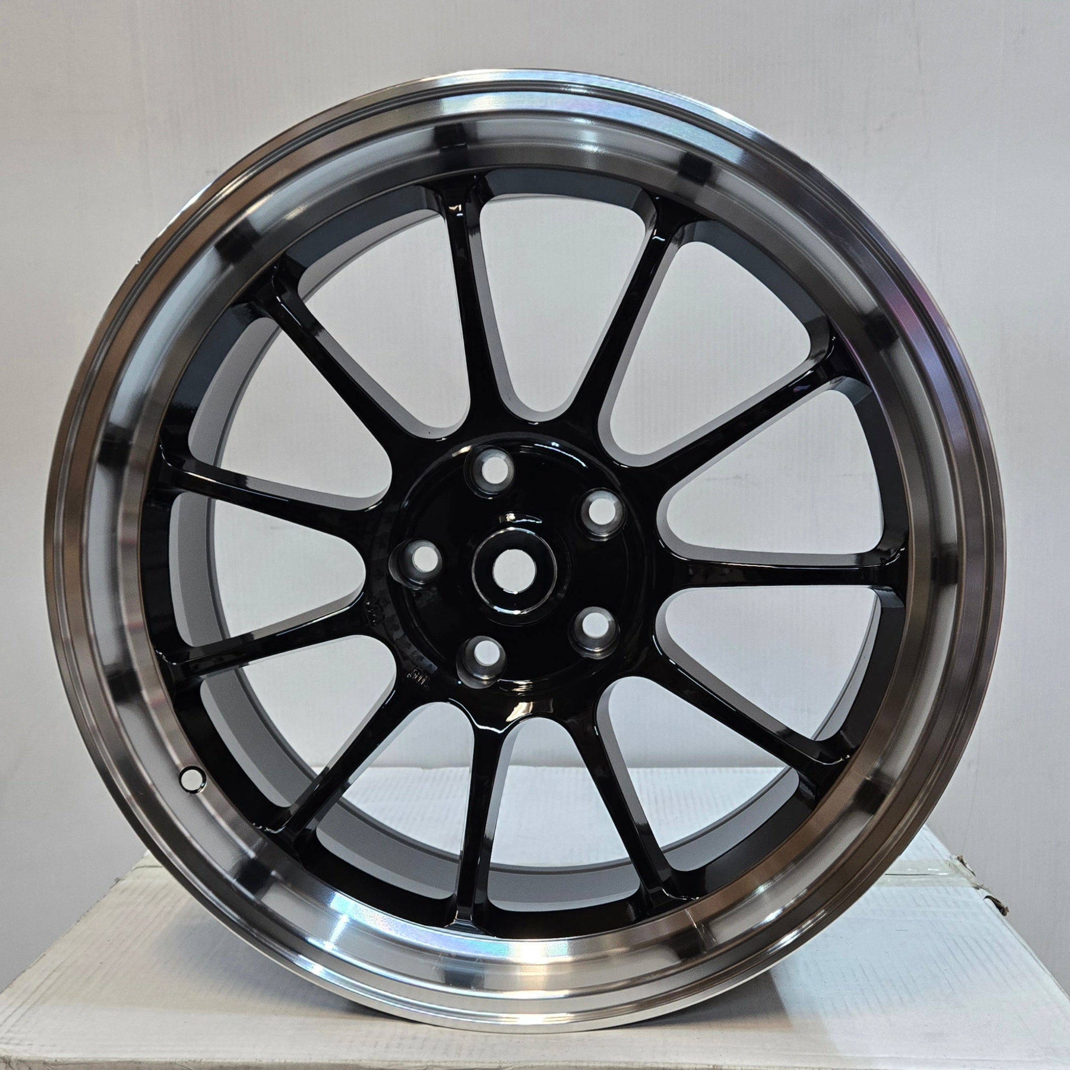 ND010 18X8.5 5X112 5X114.3 BLACK MACHINED LIP