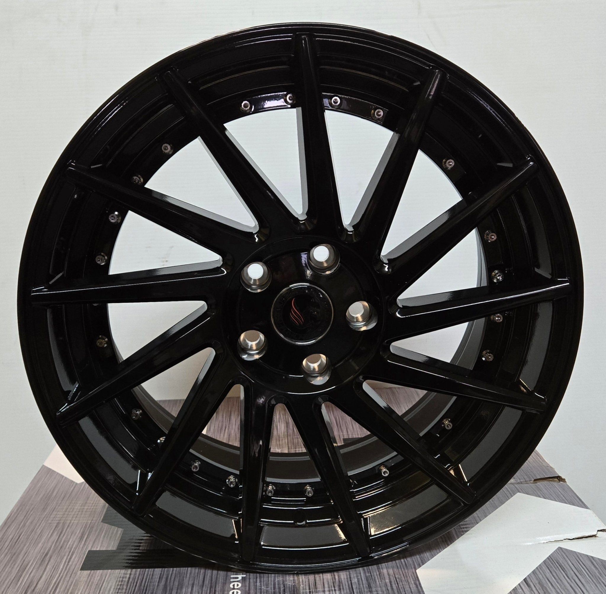 PEGASUS G1905 18x8.5 5x112 / 5x114.3 GLOSS BLACK CHROME RIVETS