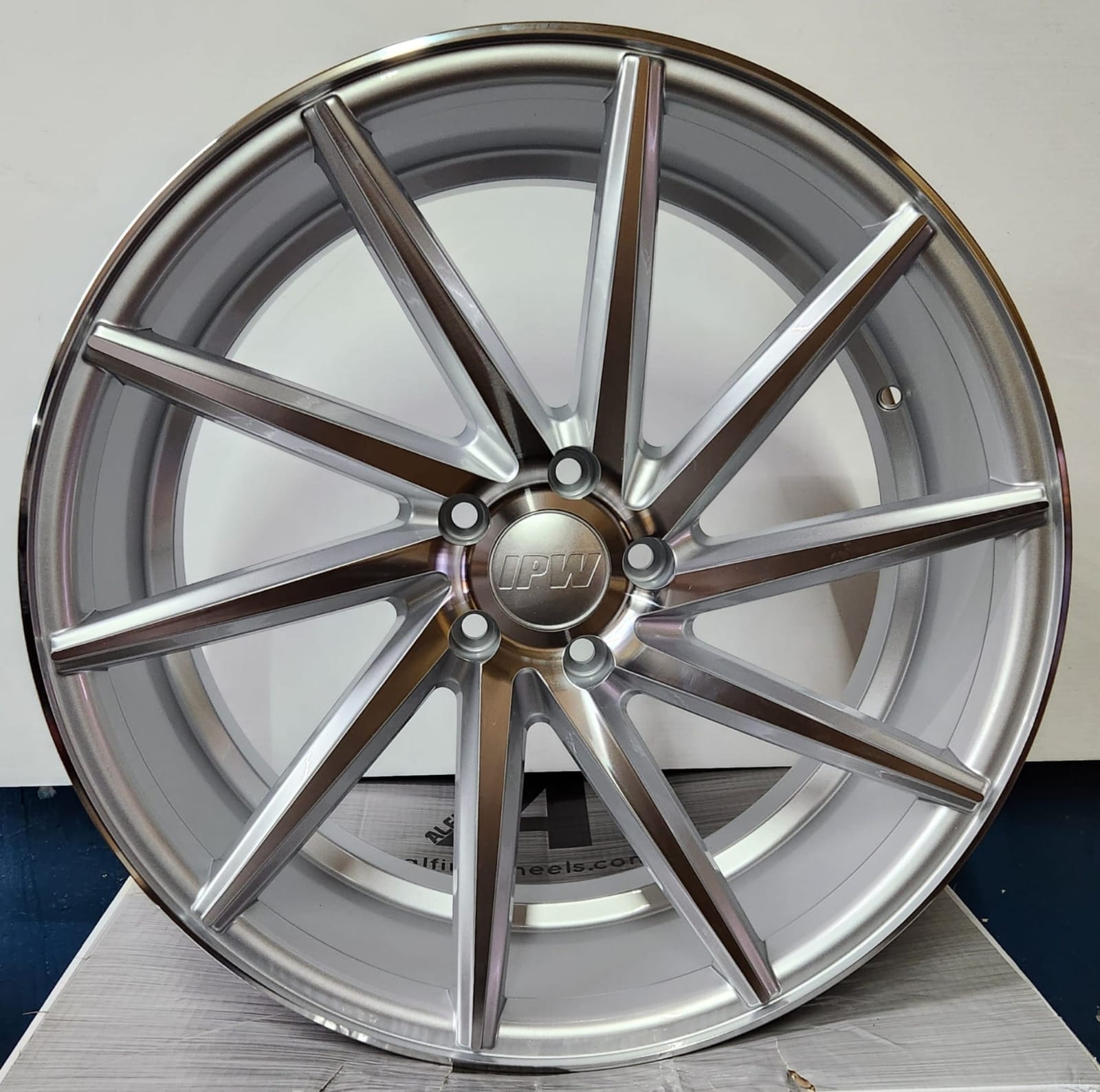 AF301 20X8.5 5X114.3 5X112 SILVER
