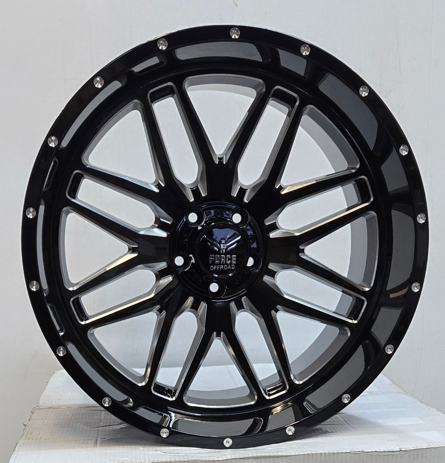 FORCE F-4 22X12 5X127 PIANO BLACK MILLING WINDOW