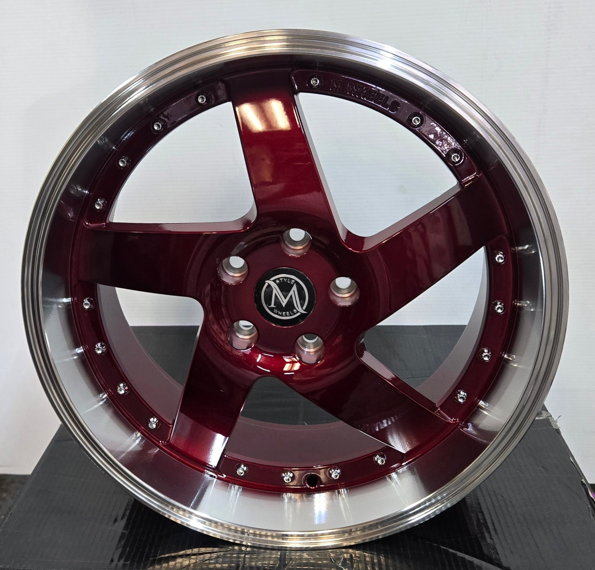 PEGASUS 2194 18X8.5 5X114.3 GLOSSY RED PALISHED LIP