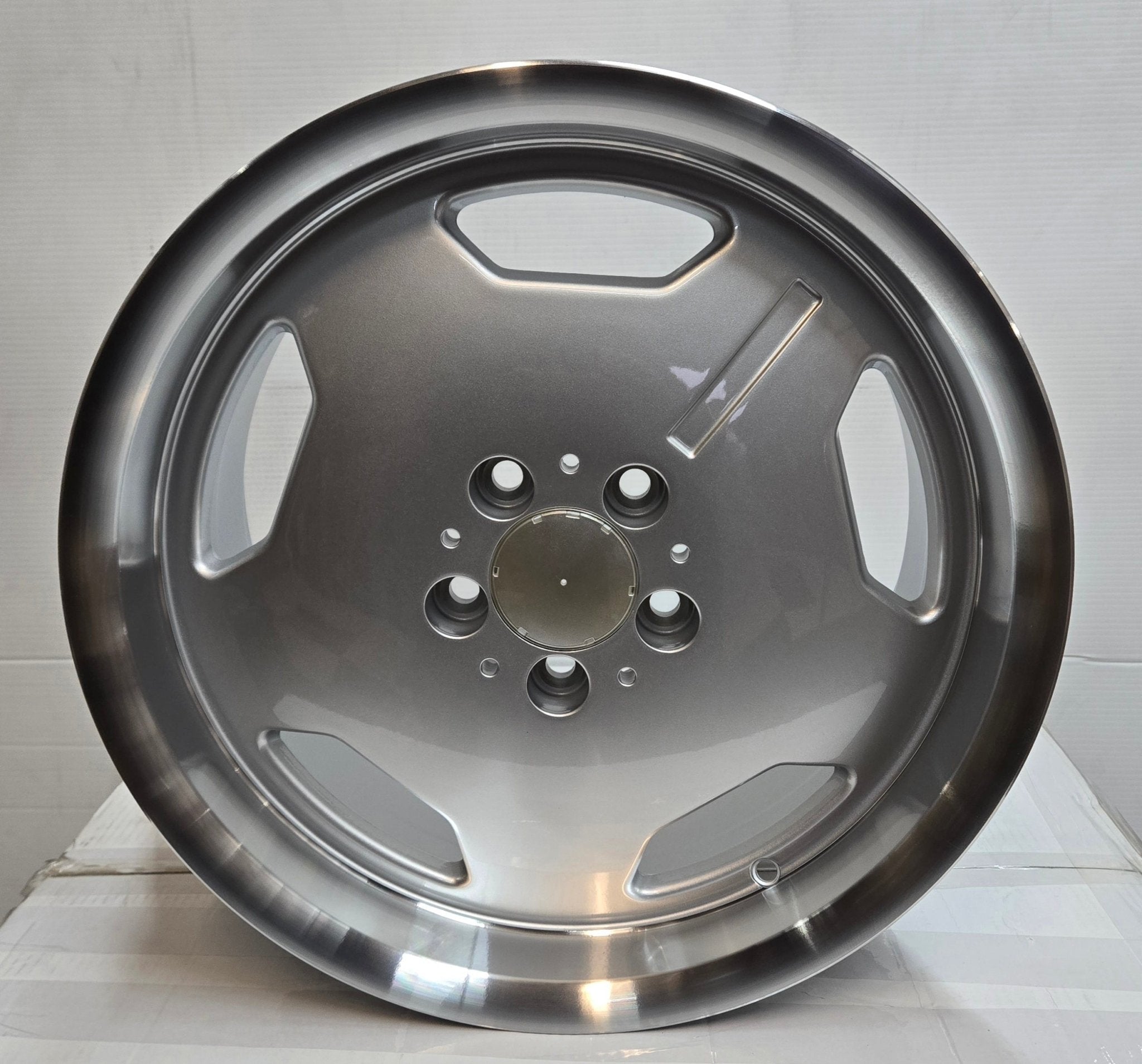 OE-5270 5-SPOKE DISH STYLE 17X8.0 5X112 SILVER POLISHED LIP