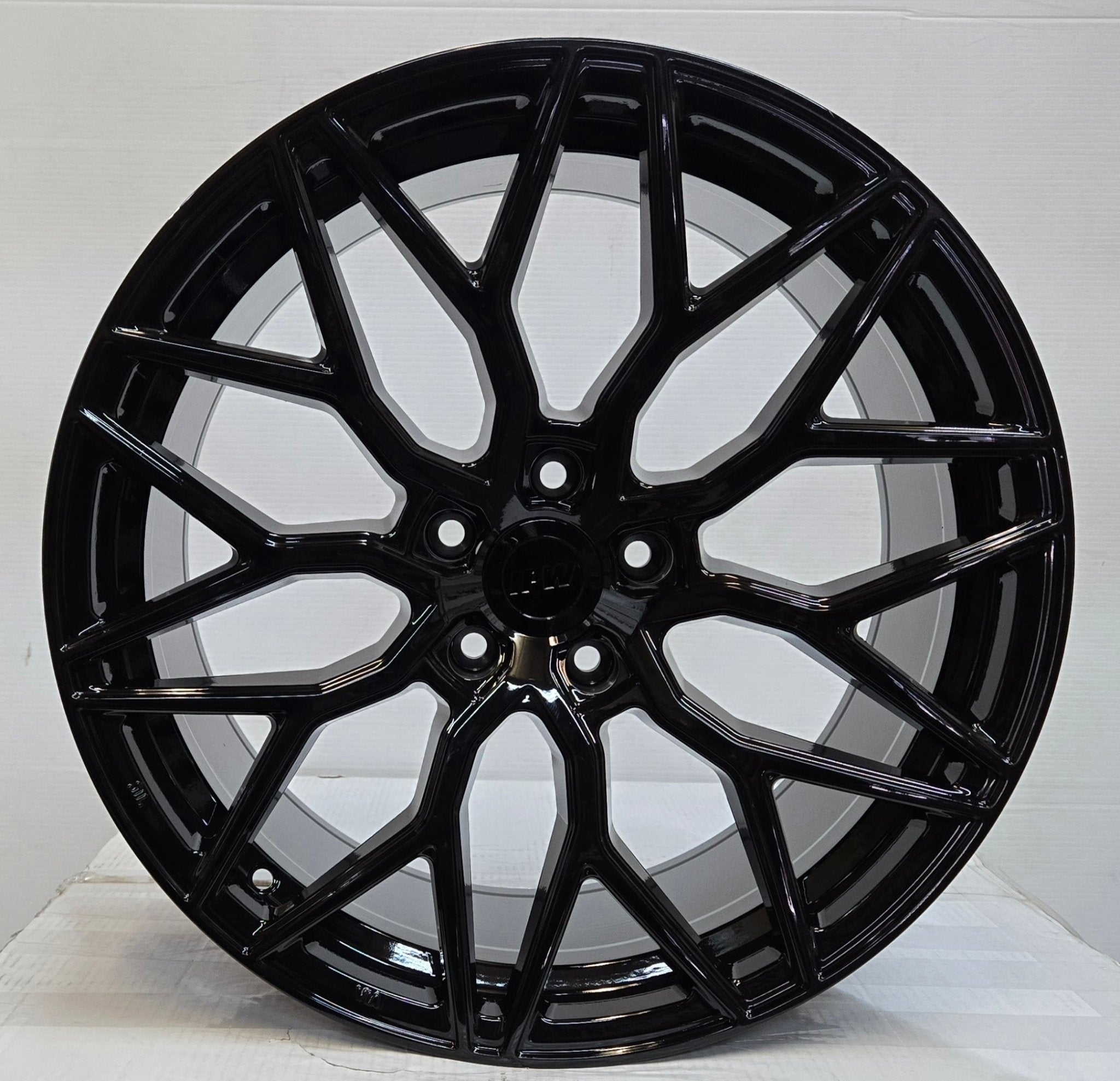 W028 19X9.5 5X112 5X114.3 GLOSS BLACK