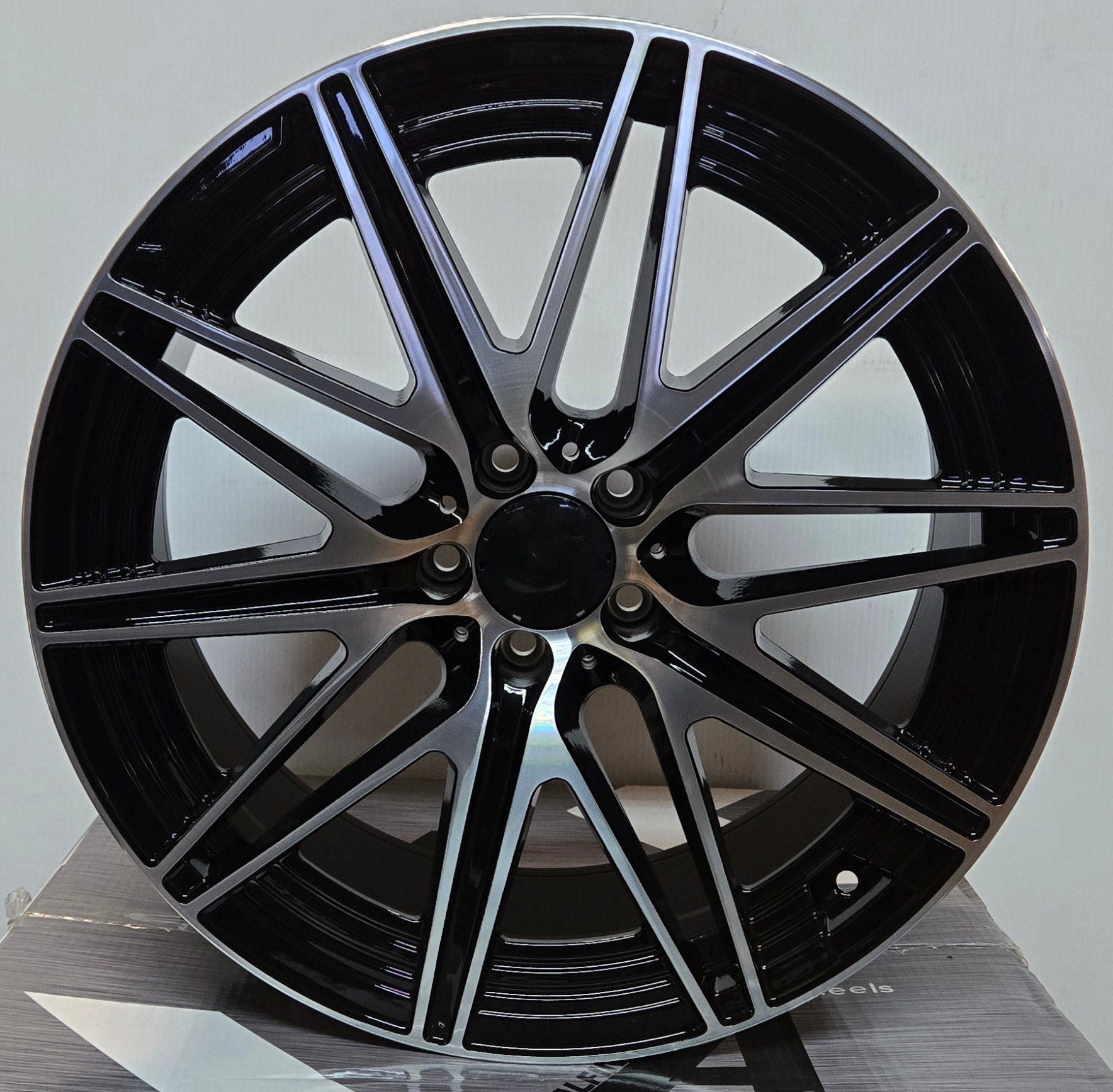 H3121F 19x8.5 5x112 GLOSS BLACK MACHINED FACE