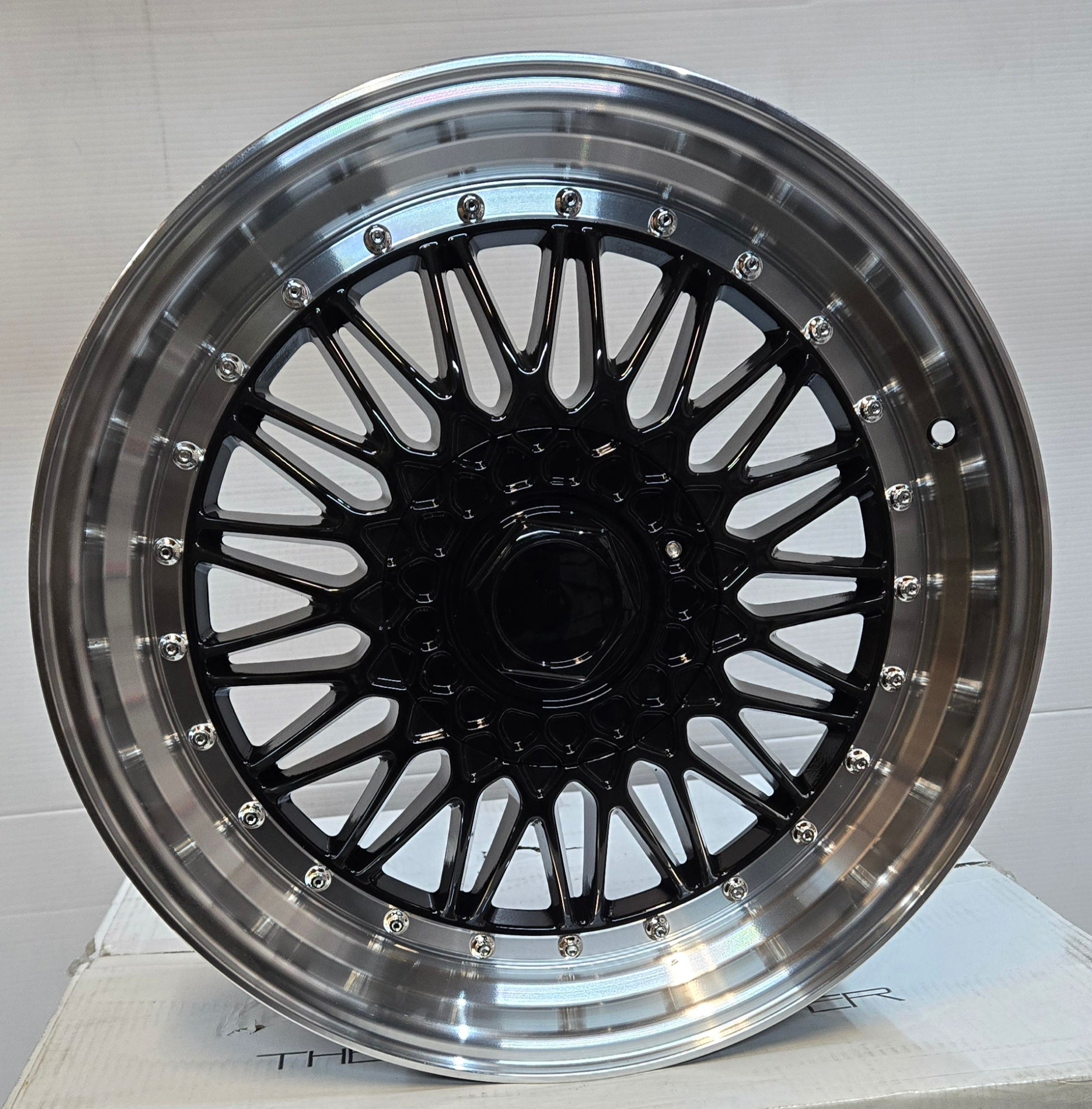 L247 SUPER RS STYLE 18X8.0 5X100 5X114.3 PIANO BLACK MACHINED LIP