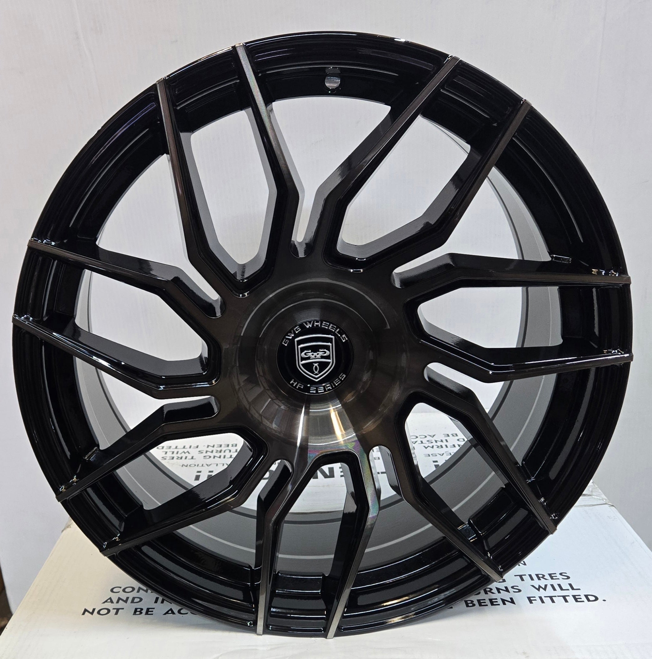 GWG HP2 18X8.0 5x105 GLOSS BLACK DAR TINT