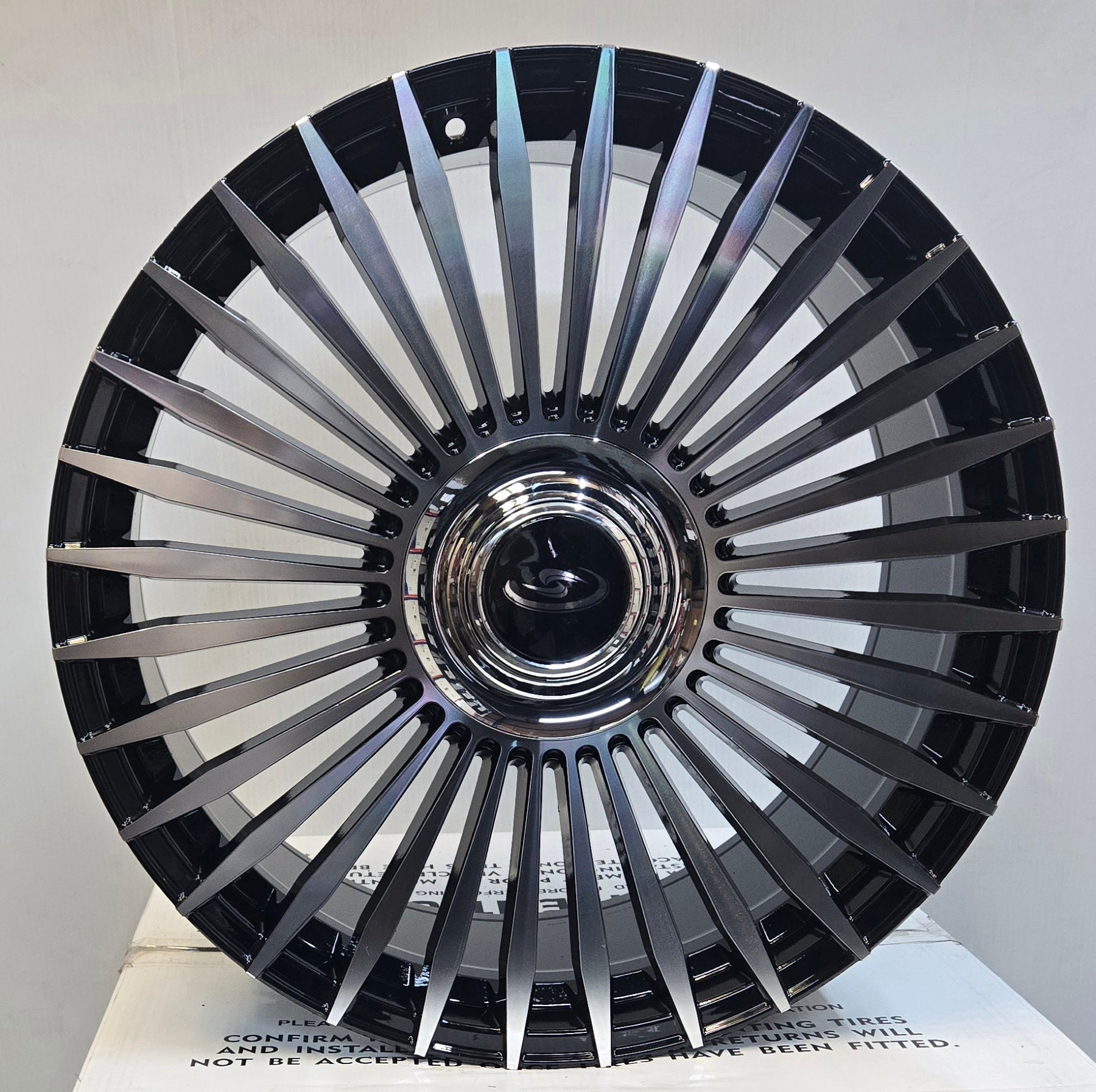 396F 22X9.5 6X135 6X139.7 BLACK MACHINED FACE