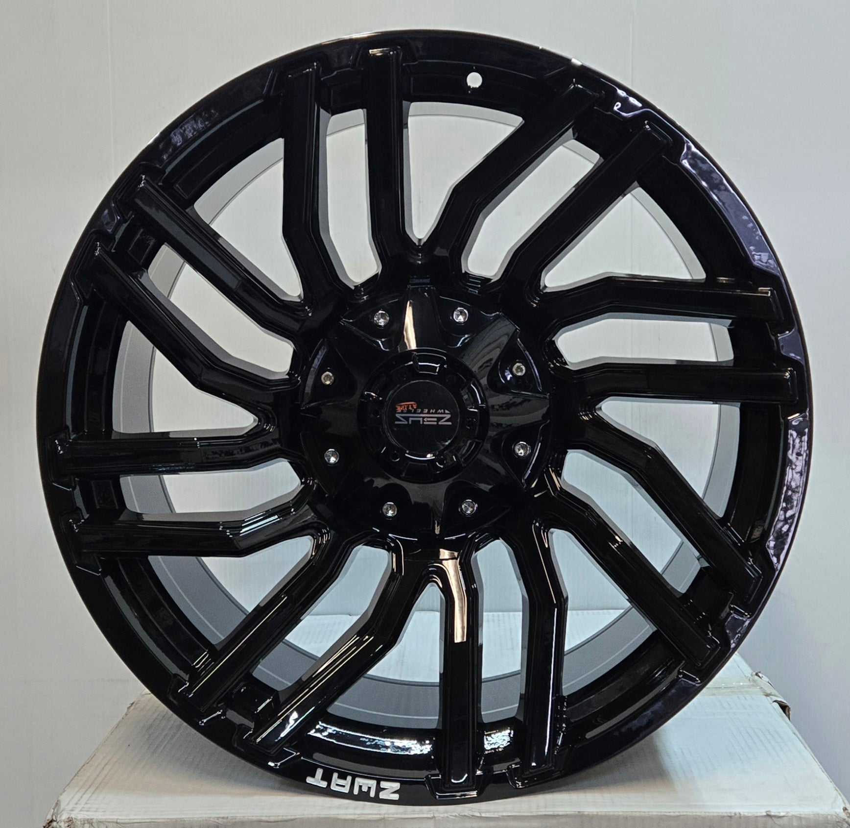 ZWAT SEUS 22X10.0 8X165 PIANO BLACK