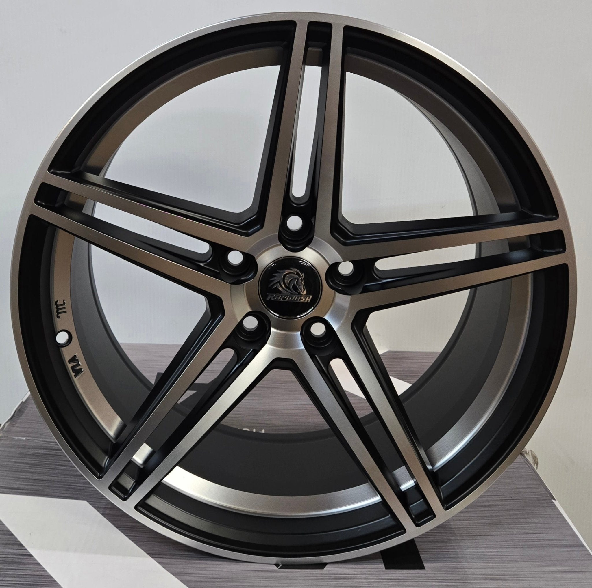 RD-S10 18X8.0 5X114.3 MCB UC