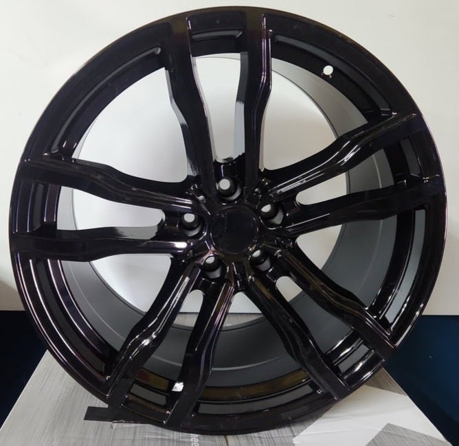 W735 GB2011 20X11 5X120 GLOSS BLACK