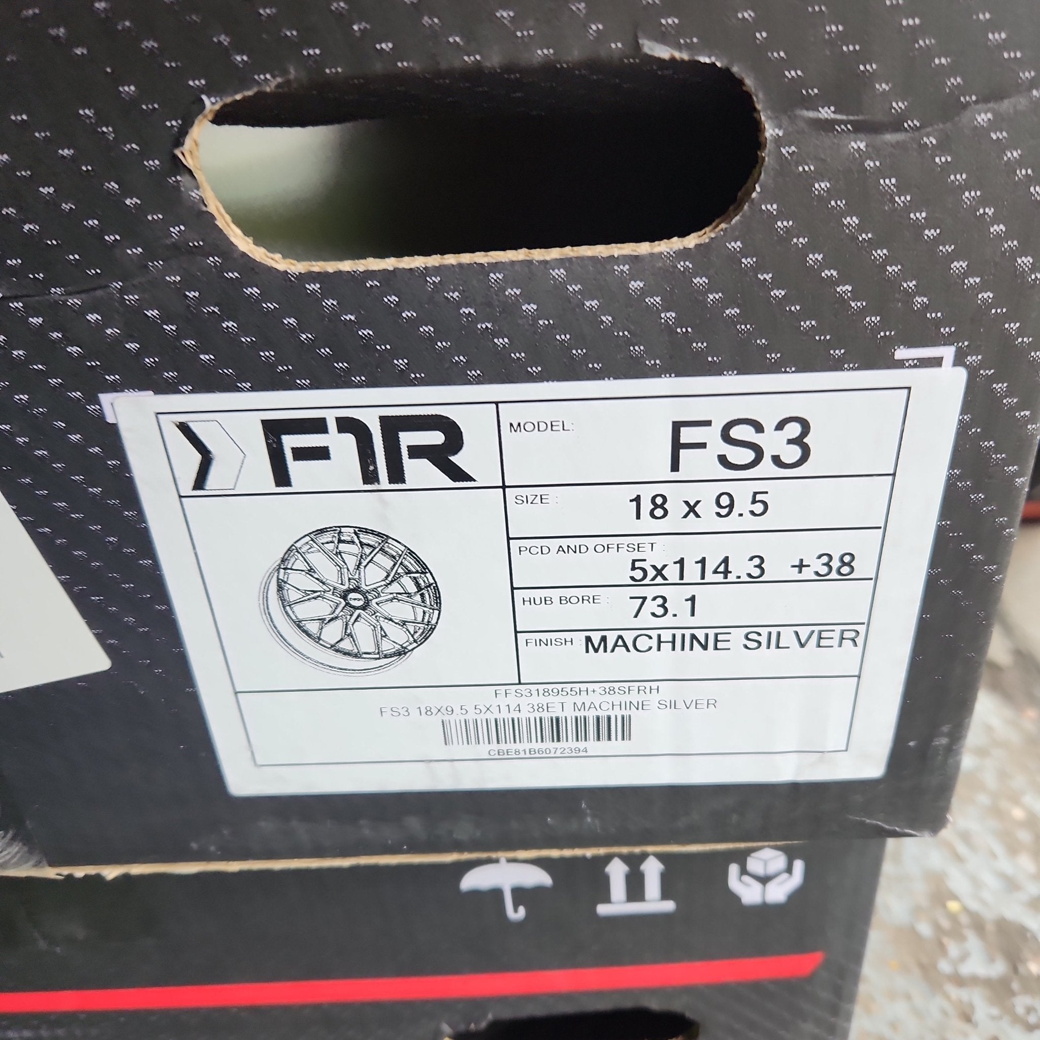 FS3 18X8.5 5X114 MACHINE SILVER
