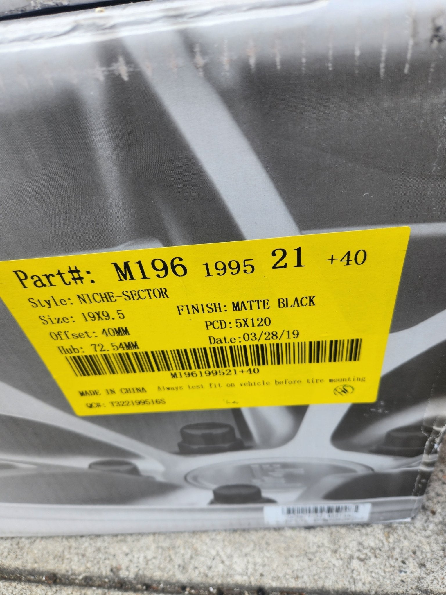 NICHE SECTOR 19X9.5 5X120  BLACK