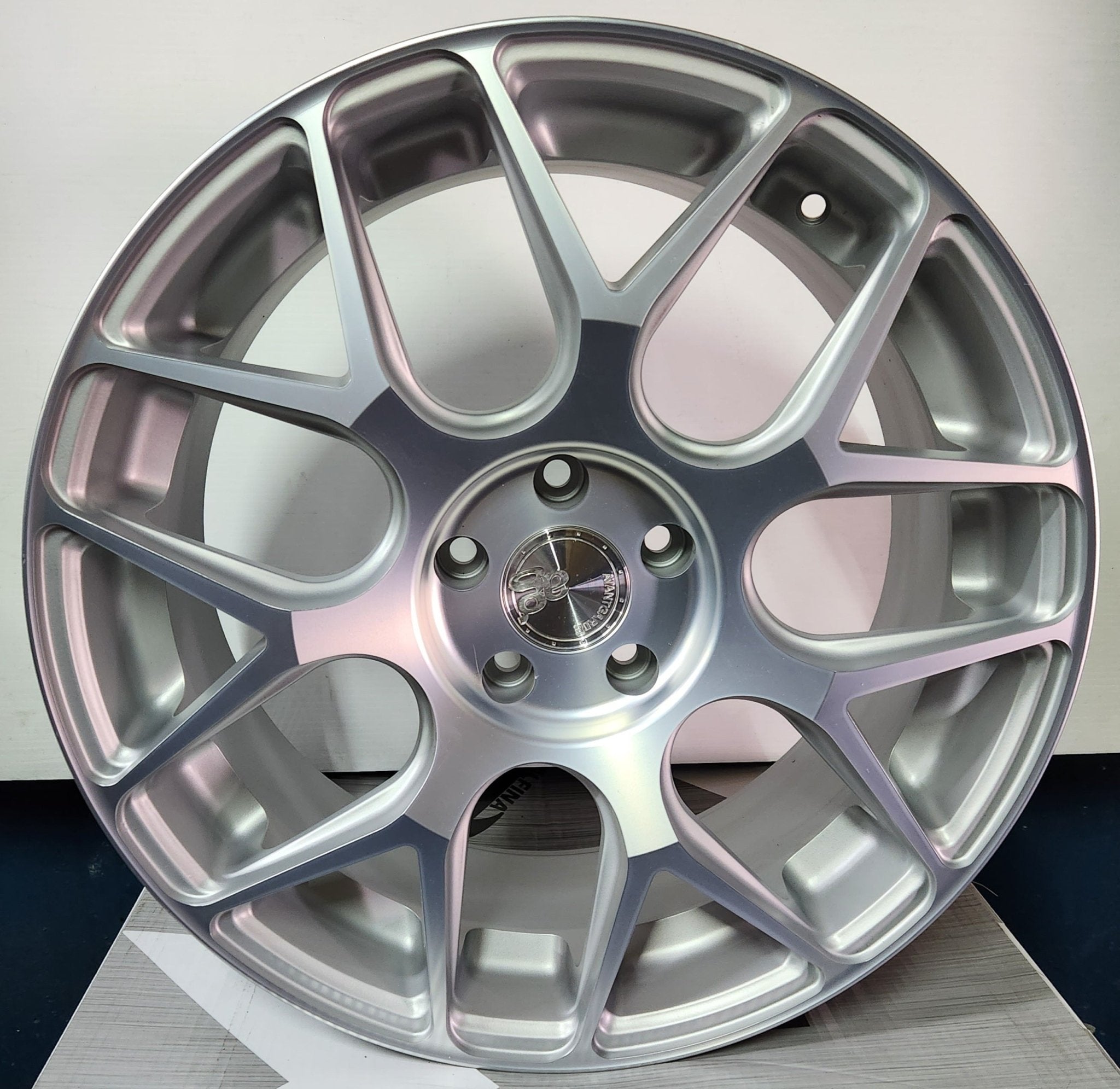 AVANT GARDE M590 19X9.5 5X120 SILVER MACHINED FACE