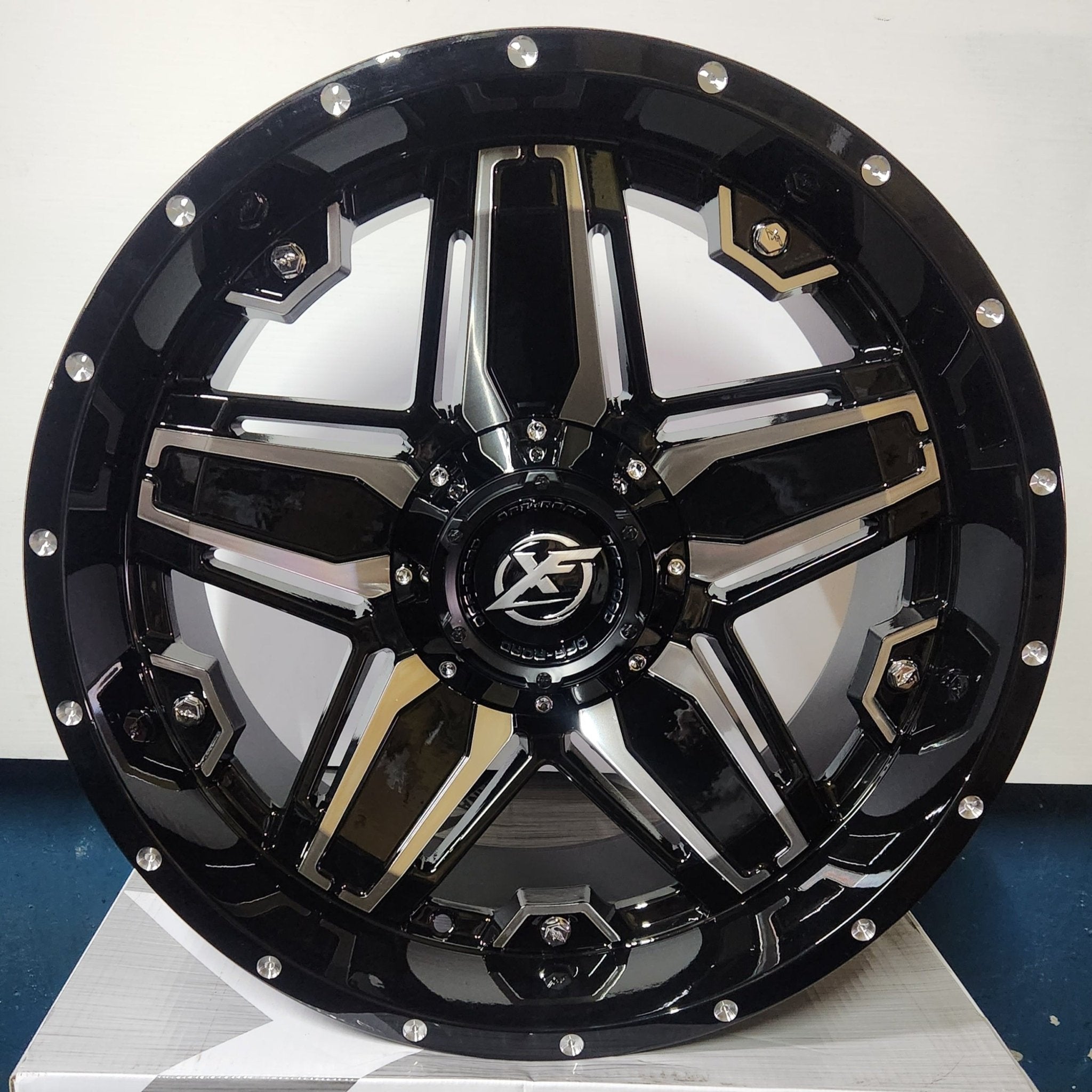 Zs 343 20X10 5X150 PIANO BLACK MACHINED MILLED