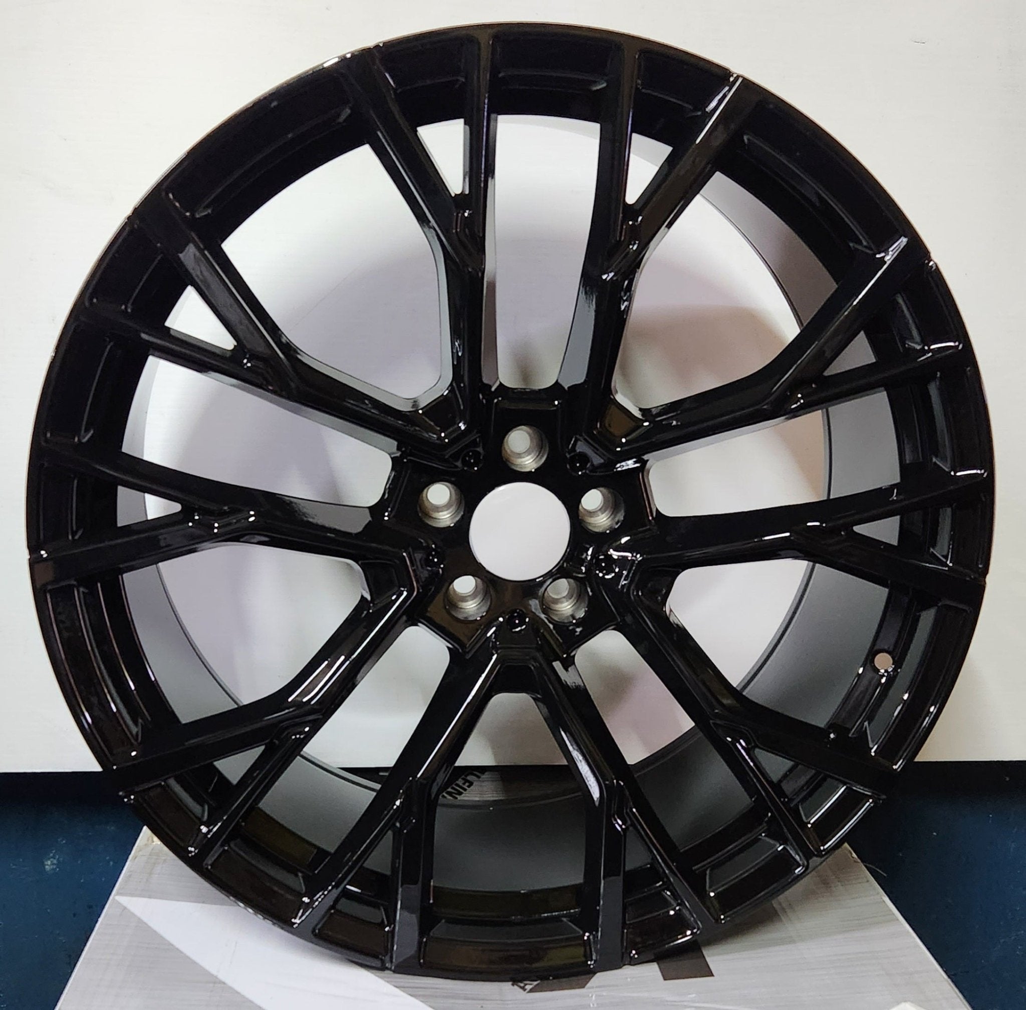 OE-22368-5 809M 829 BH2002 22x10.5 5x112 @PIANO BLACK