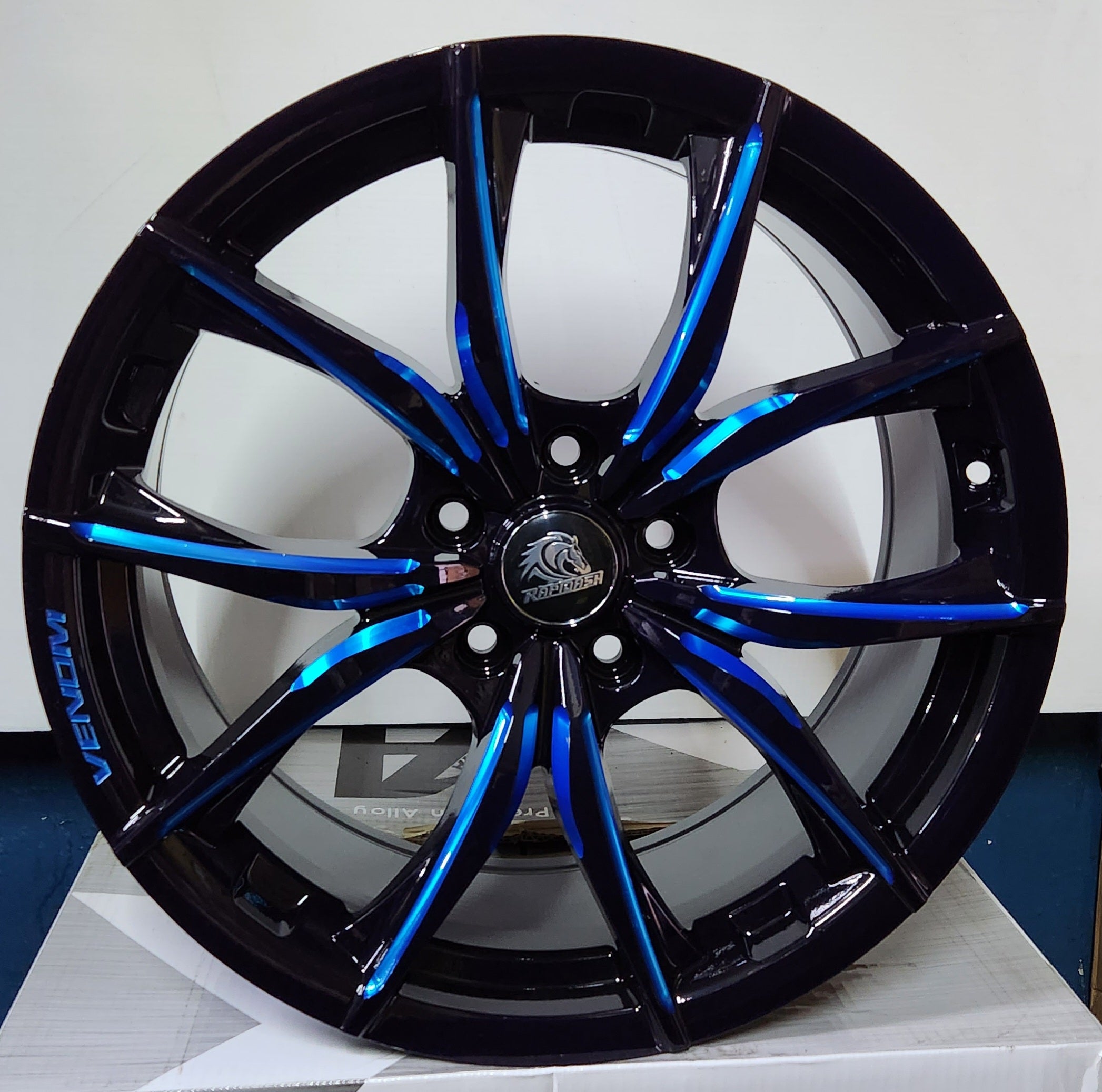 RAPIDASH -RD-M109 18x8.0 5X4.5 PIANO BLACK + RUSSIAN BLUE MILLING FACE