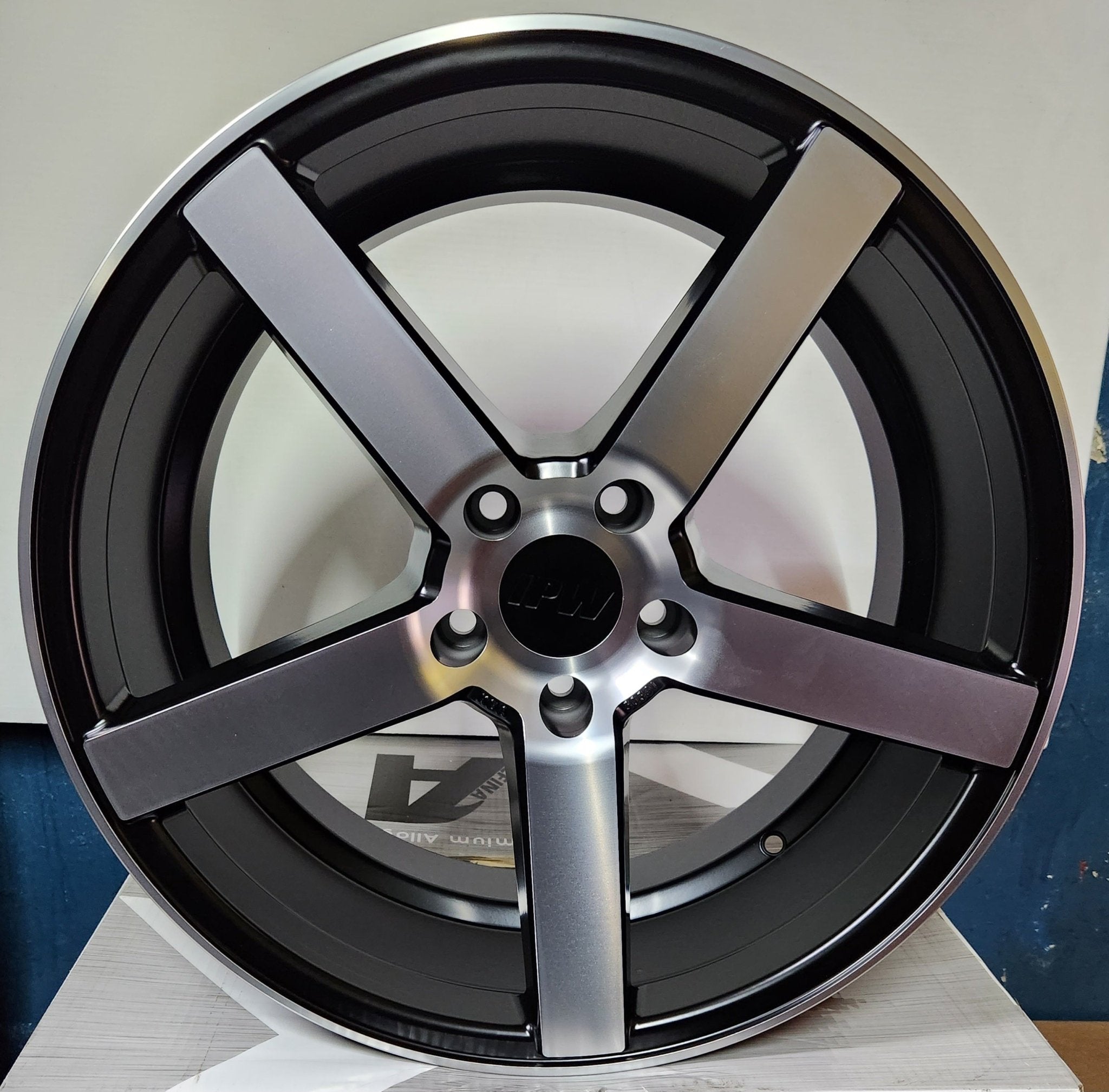 W103-SBMF 19X8.5 5X114.3