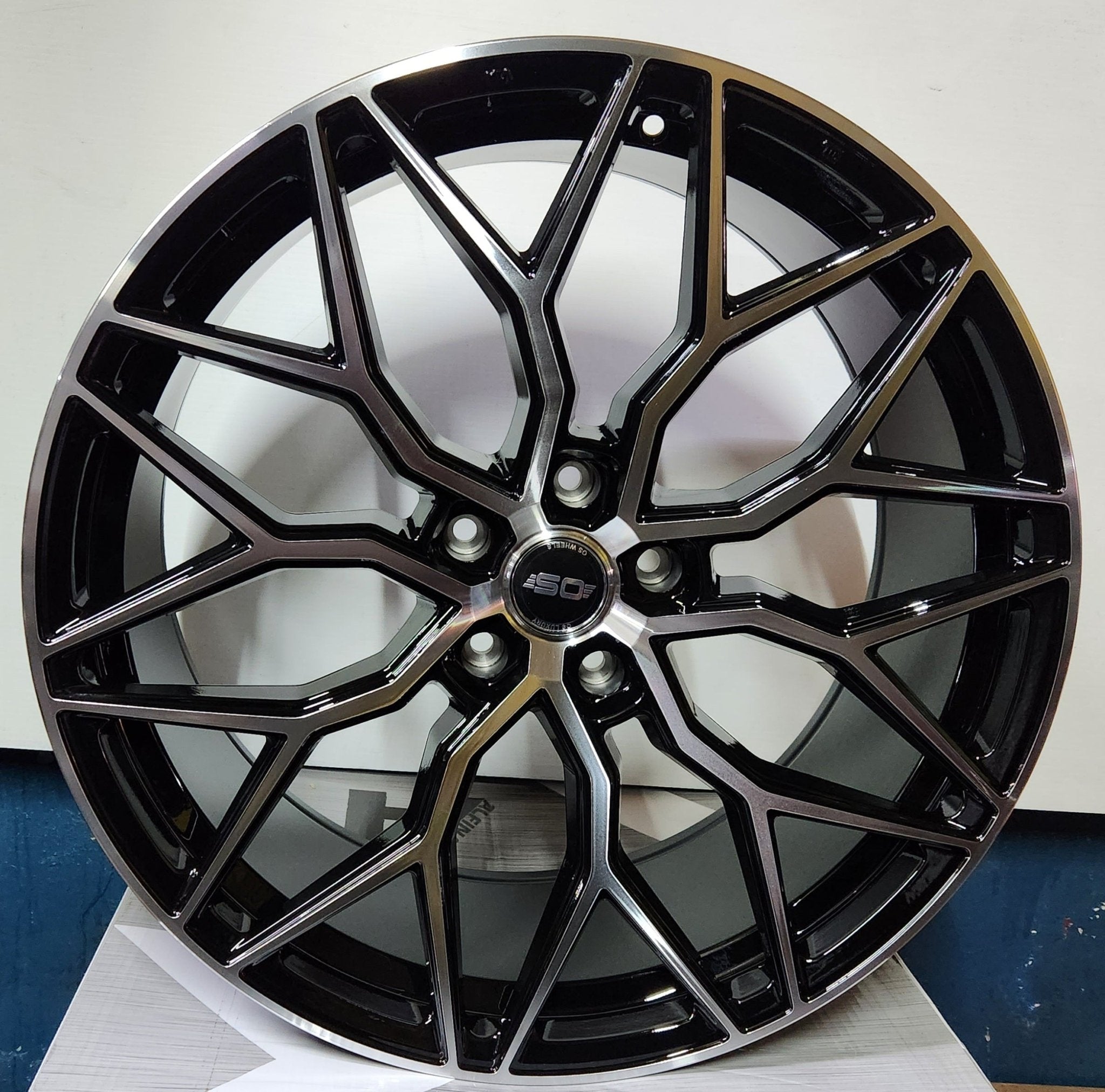 OE-0319 HF-2 REP 22X10 5X127 PIANO BLACK MACHINED FACE
